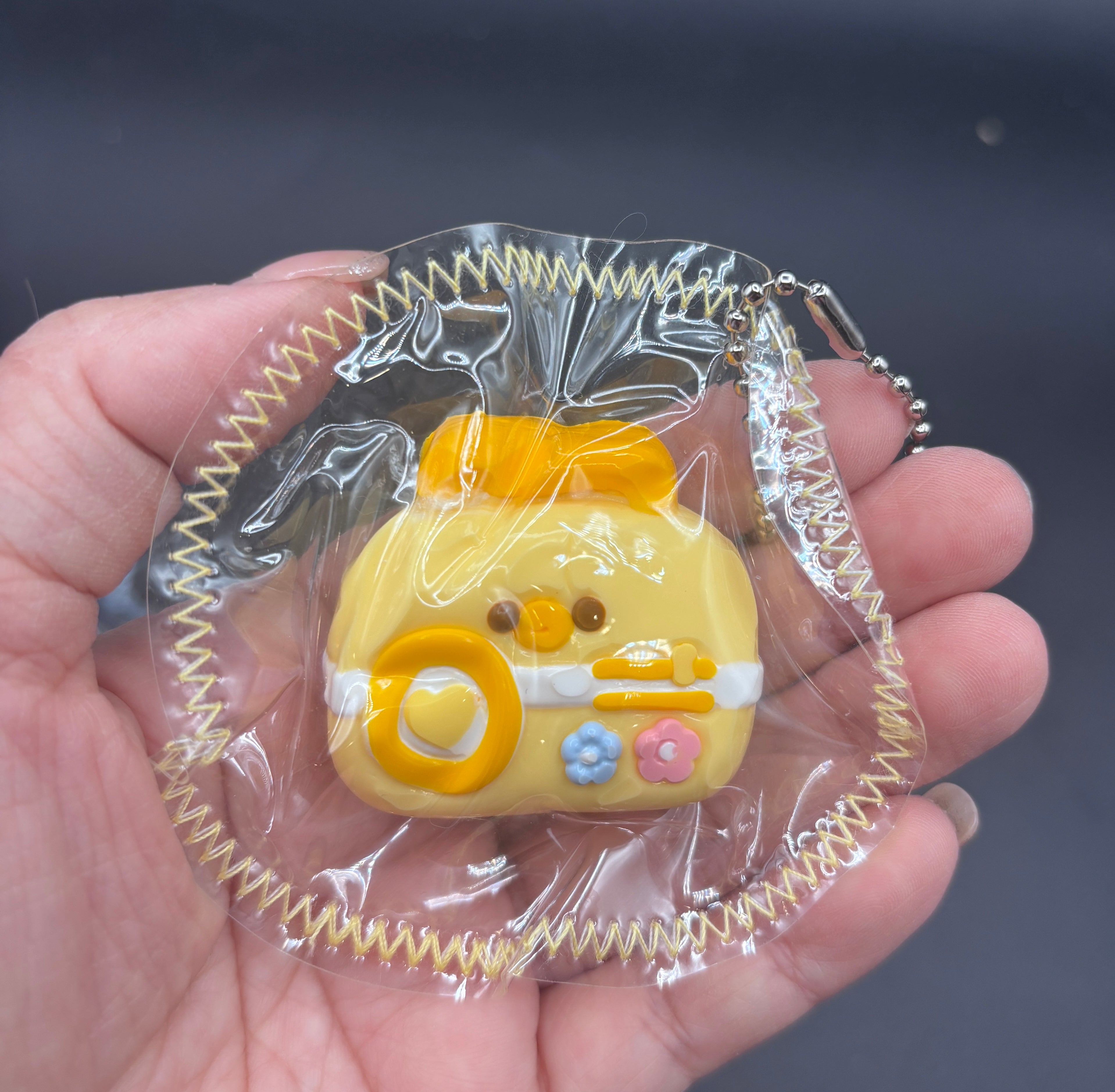 Mini keychain taba radio boxes (1pc)