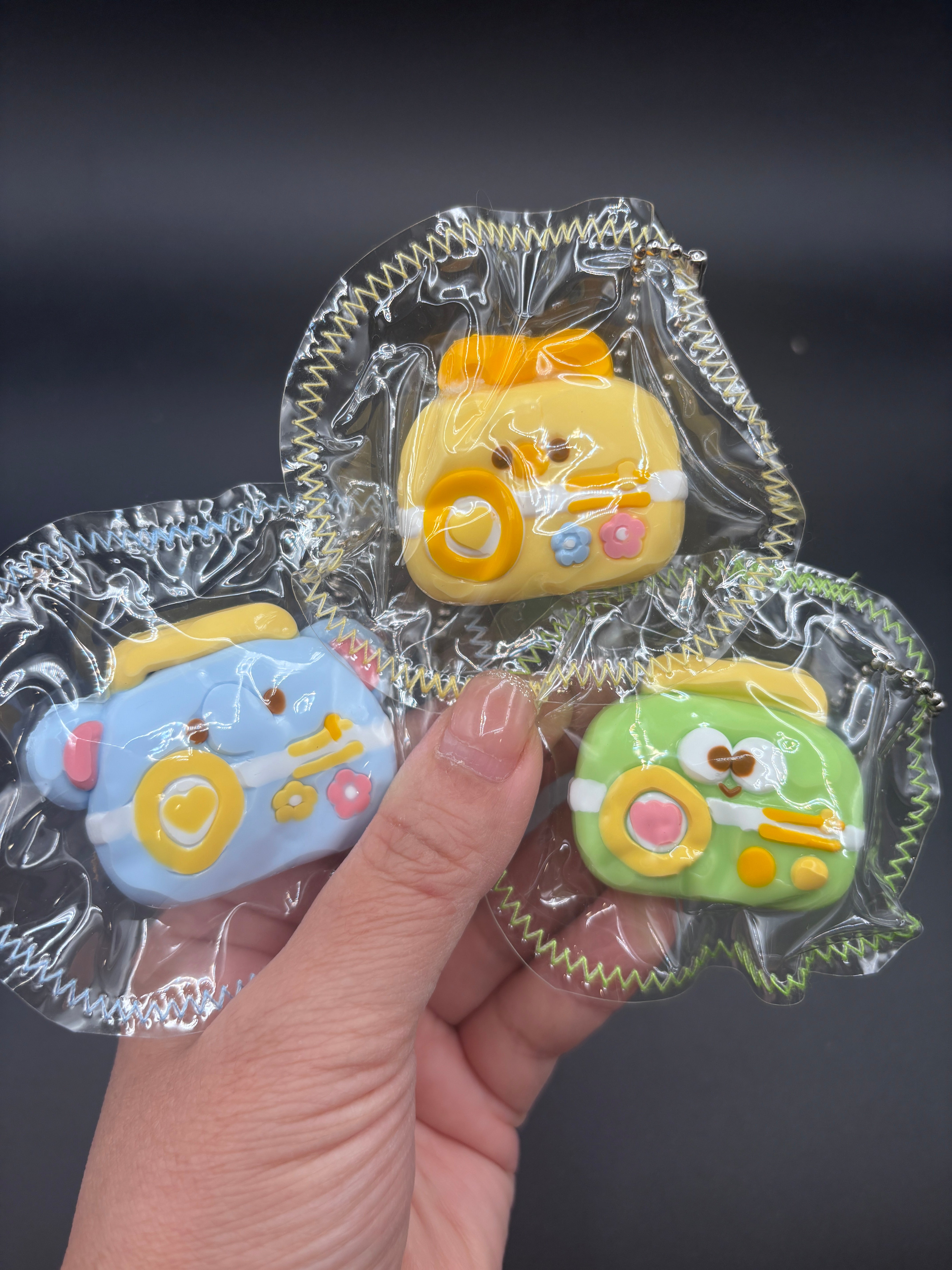 Mini keychain taba radio boxes (1pc)
