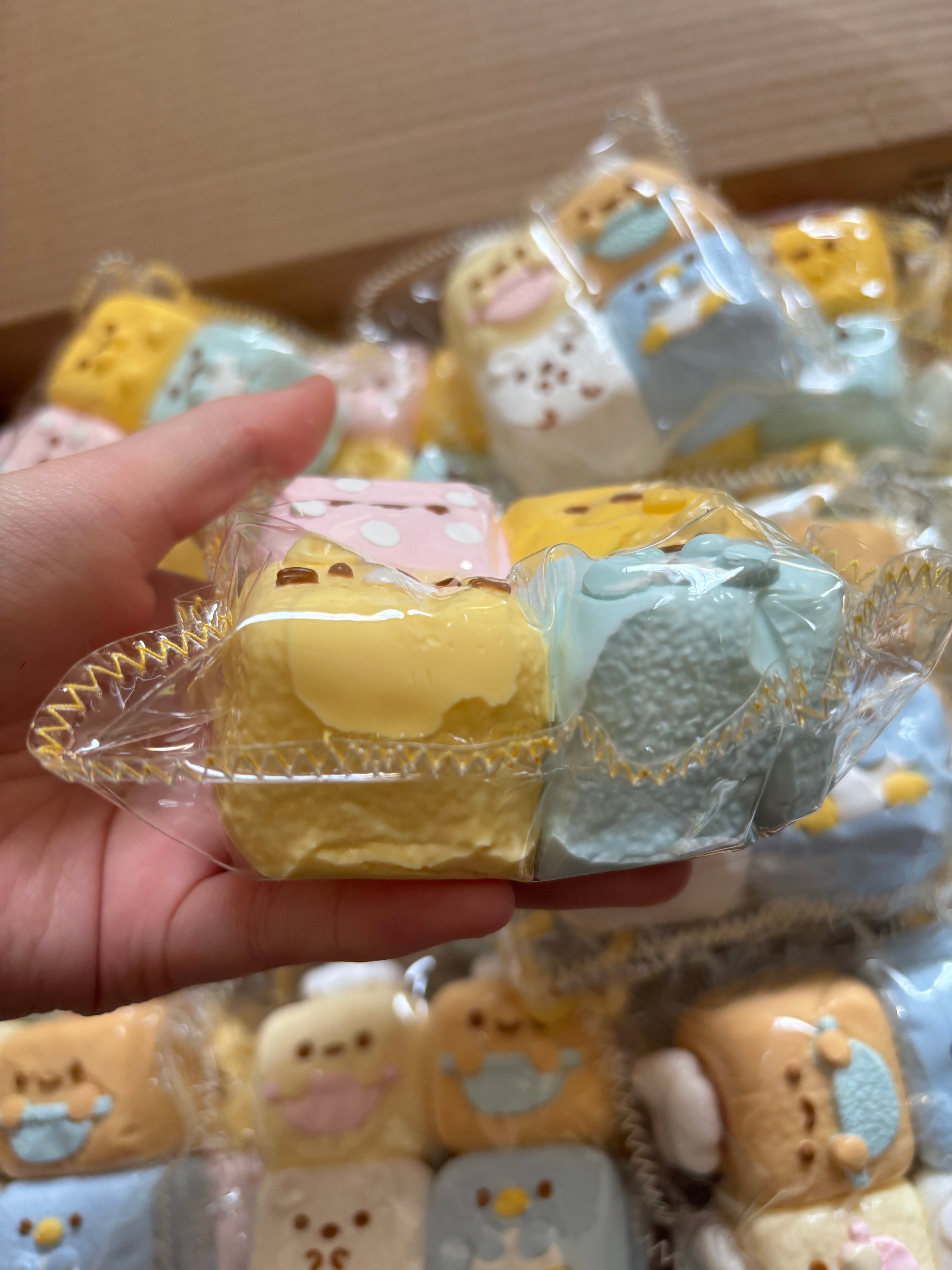 Pack of 4 cute small Sumikko Gurashi family Hawaiian rolls soft (2 designs to choose)