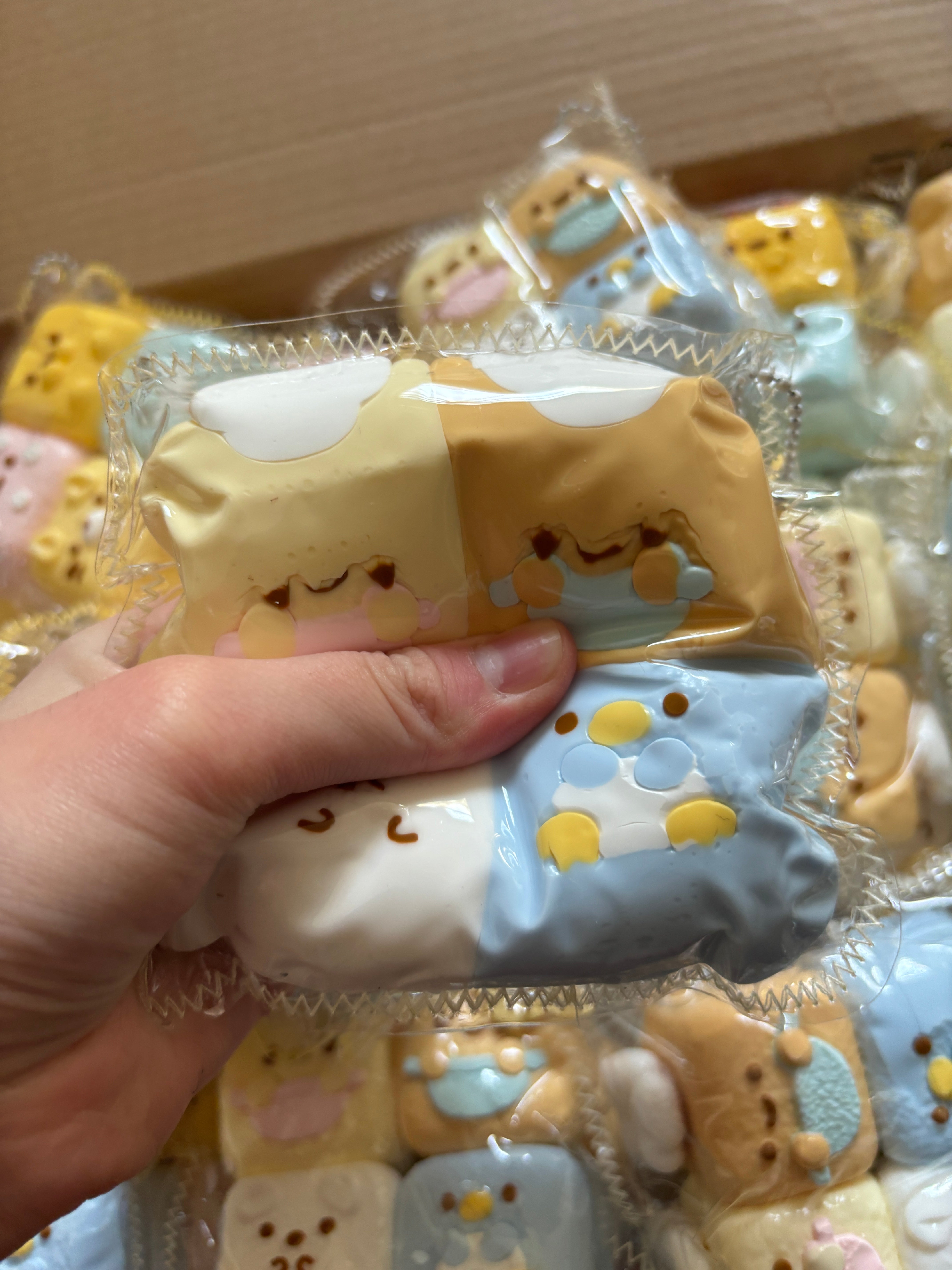 Pack of 4 cute small Sumikko Gurashi family Hawaiian rolls soft (2 designs to choose)