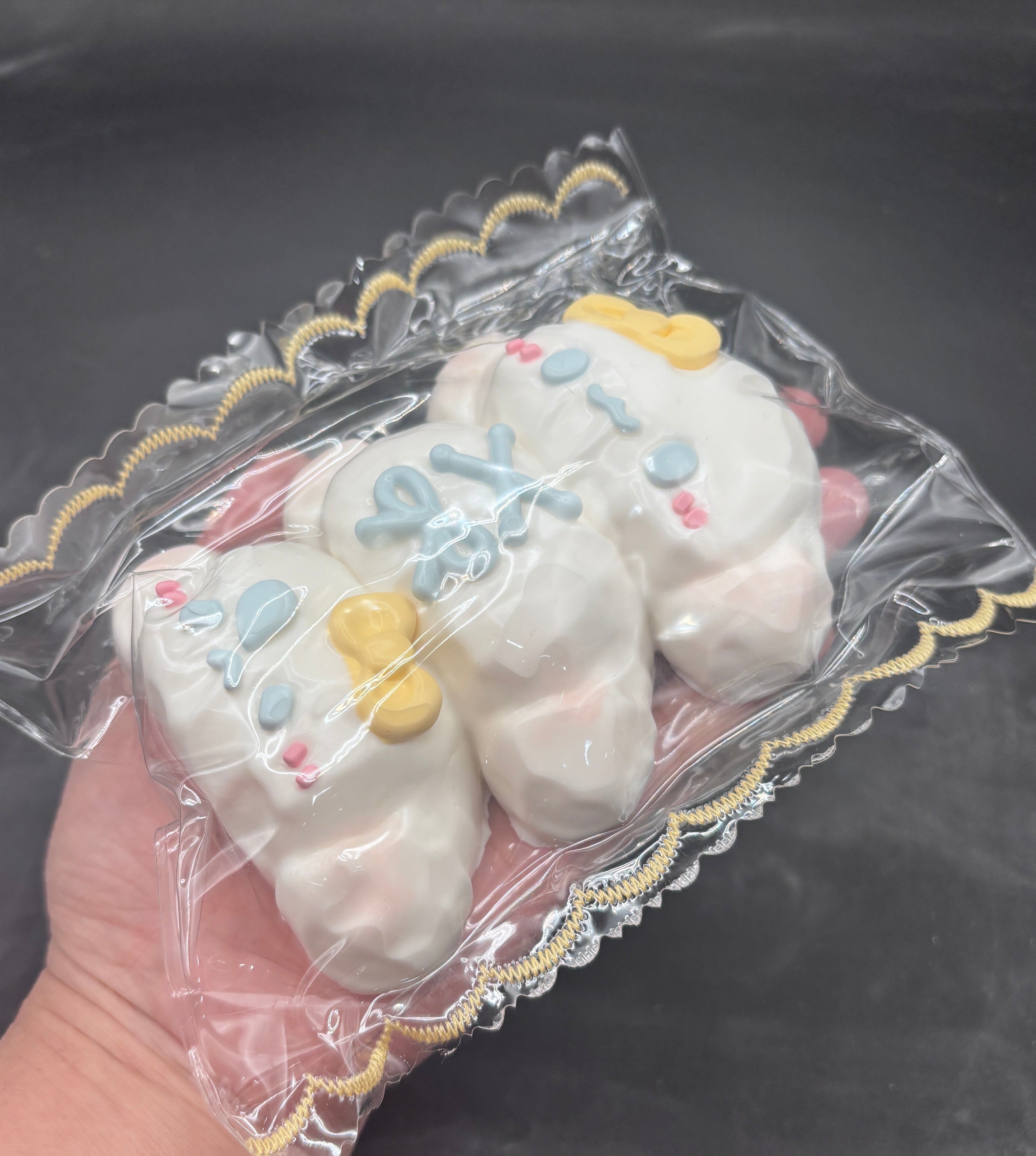 Cute cinnamaroll detailed 3 pack cute Taba Squishy Toy