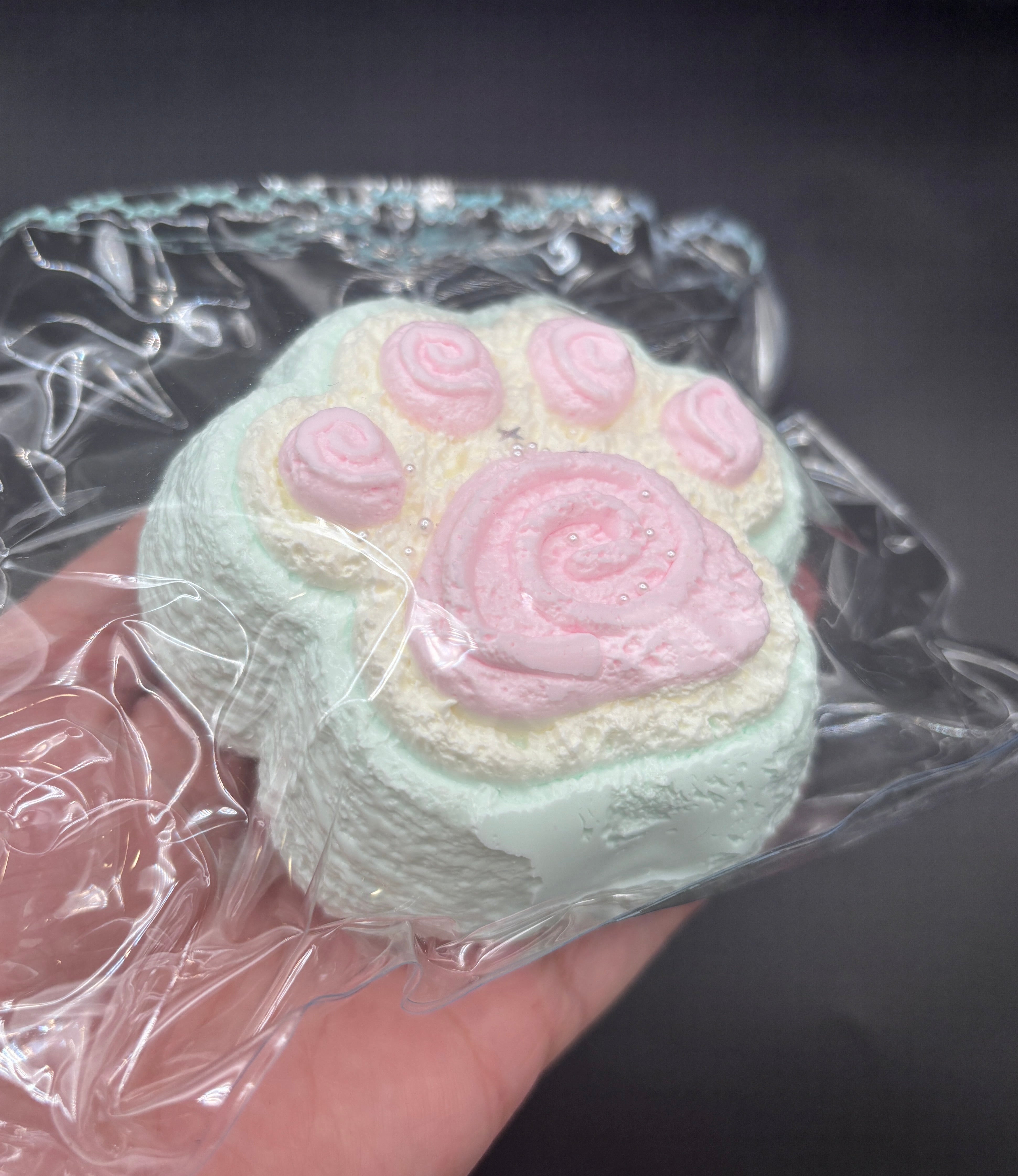 Cream Large Taba Squishy Paw