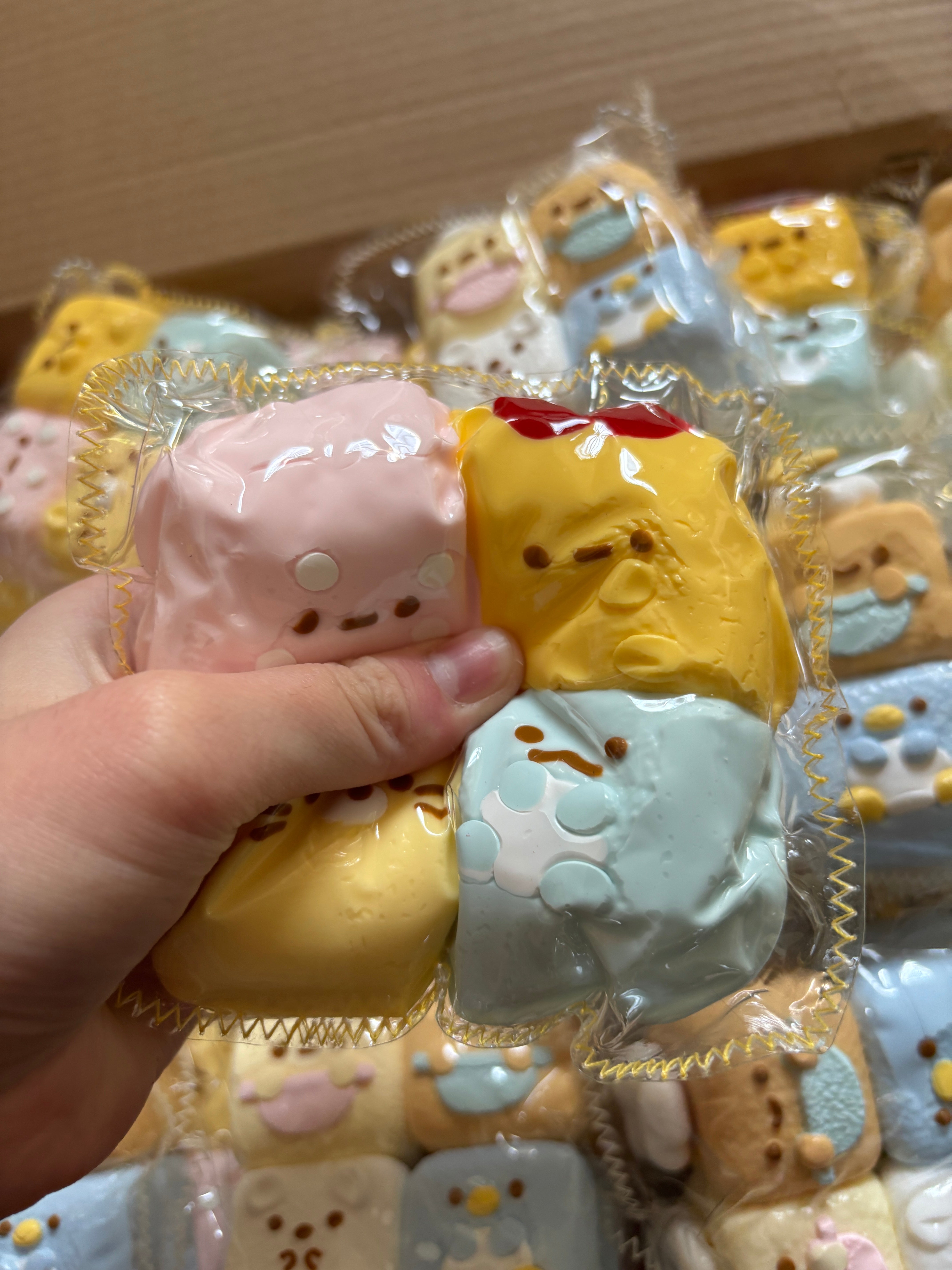 Pack of 4 cute small Sumikko Gurashi family Hawaiian rolls soft (2 designs to choose)