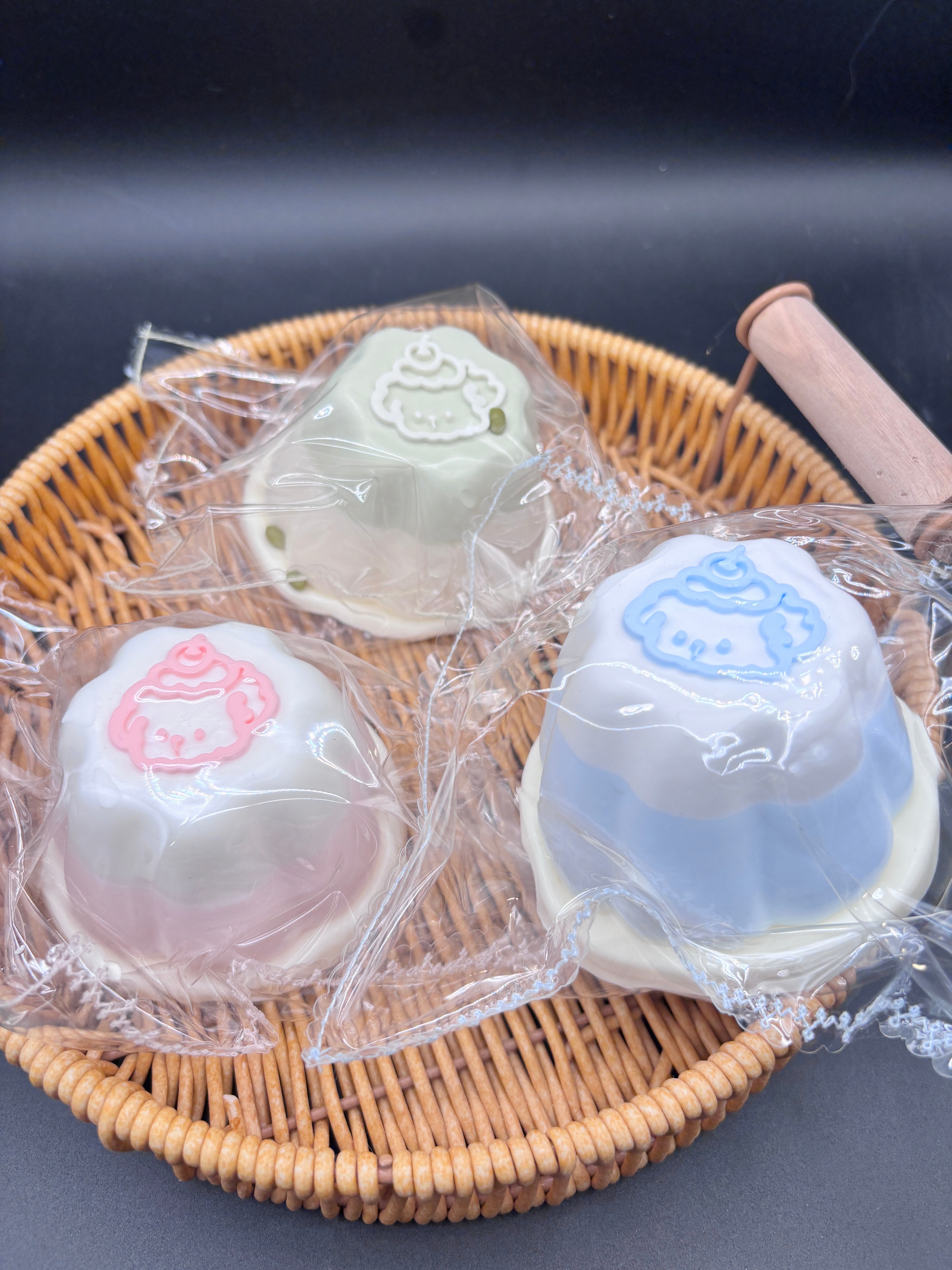 Cartoon Pudding multi color Taba Squishy