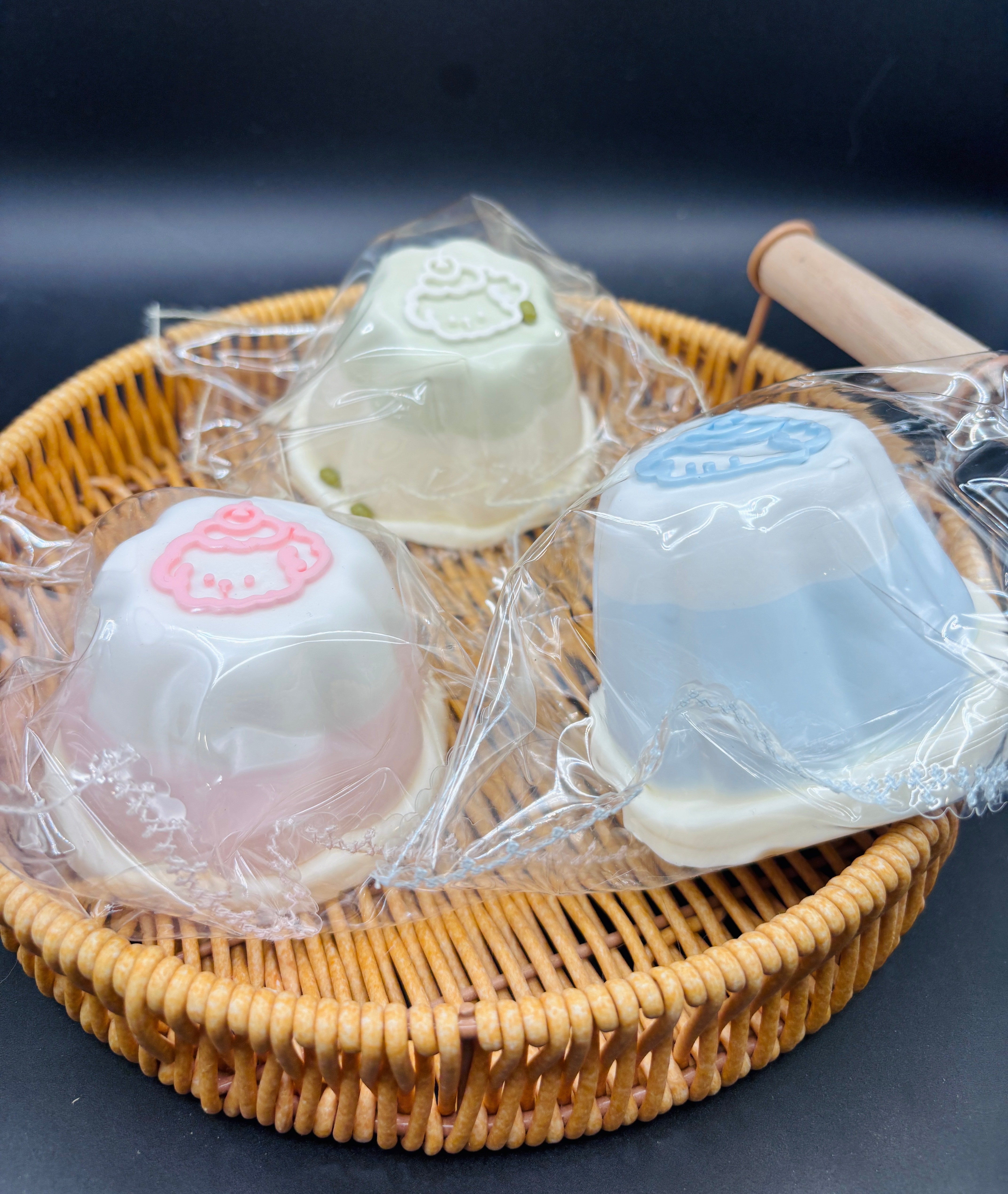 Cartoon Pudding multi color Taba Squishy