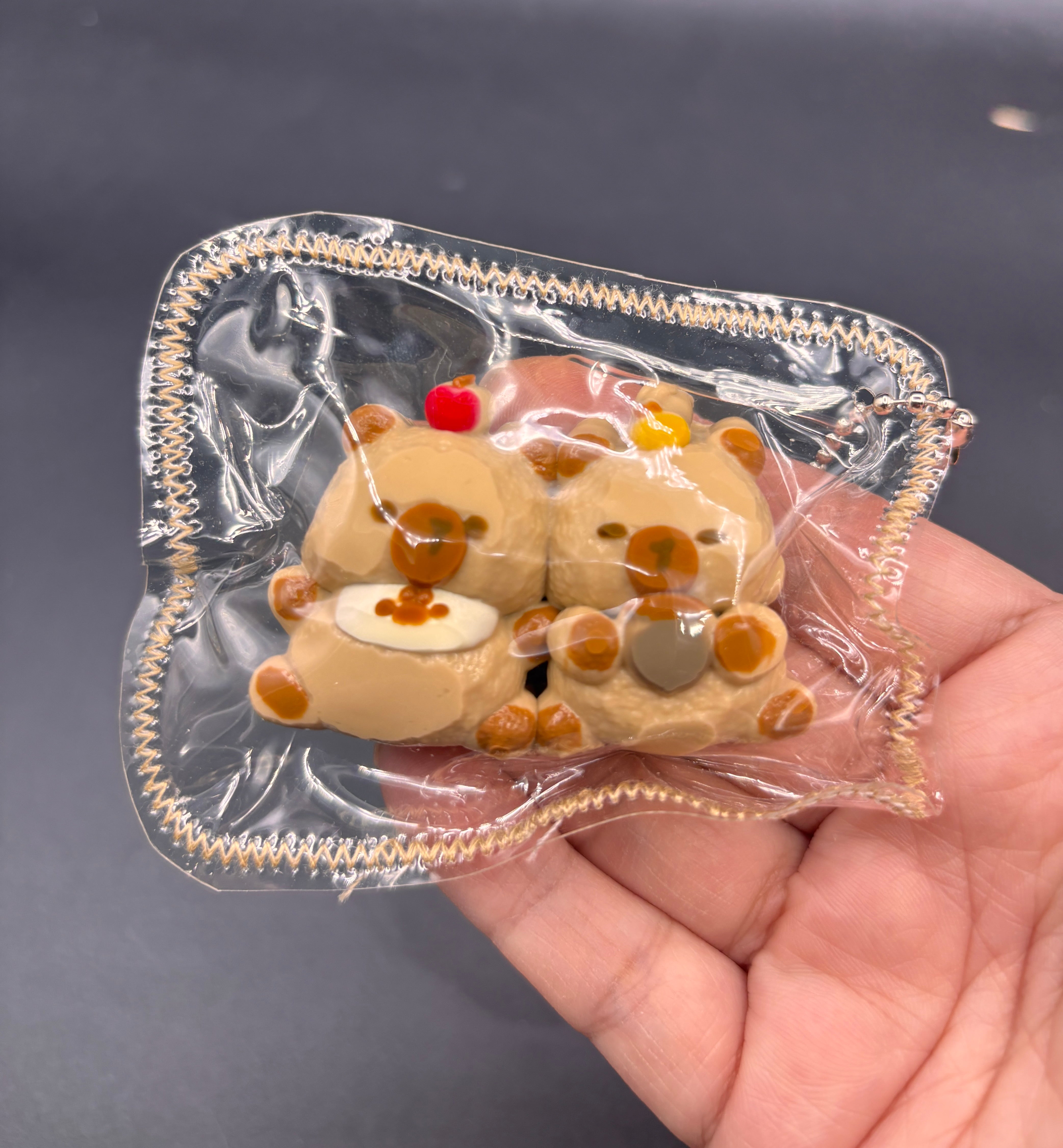 Capybara twins set mini taba squishy keychain