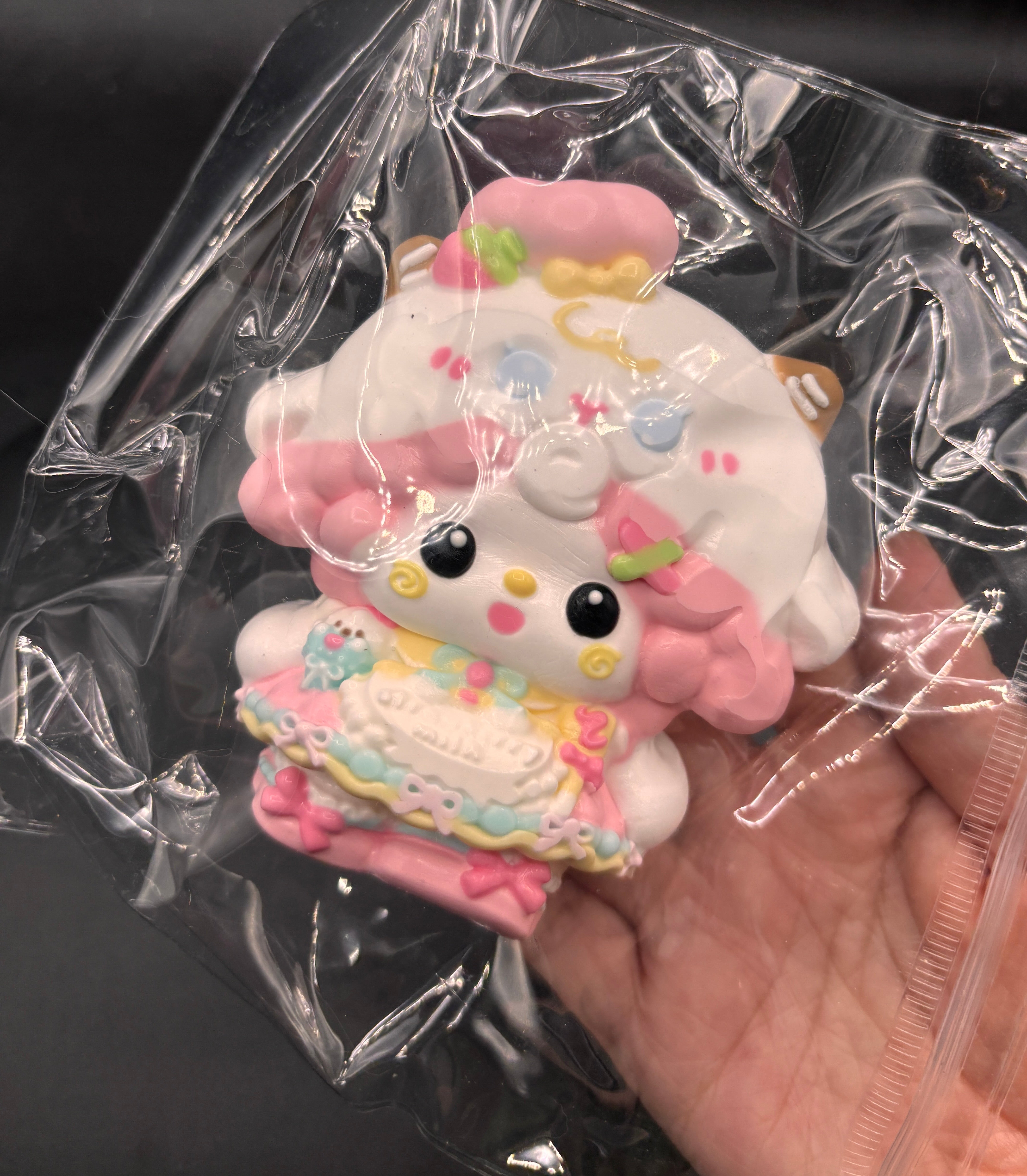 Super cute detailed piano taba squishy