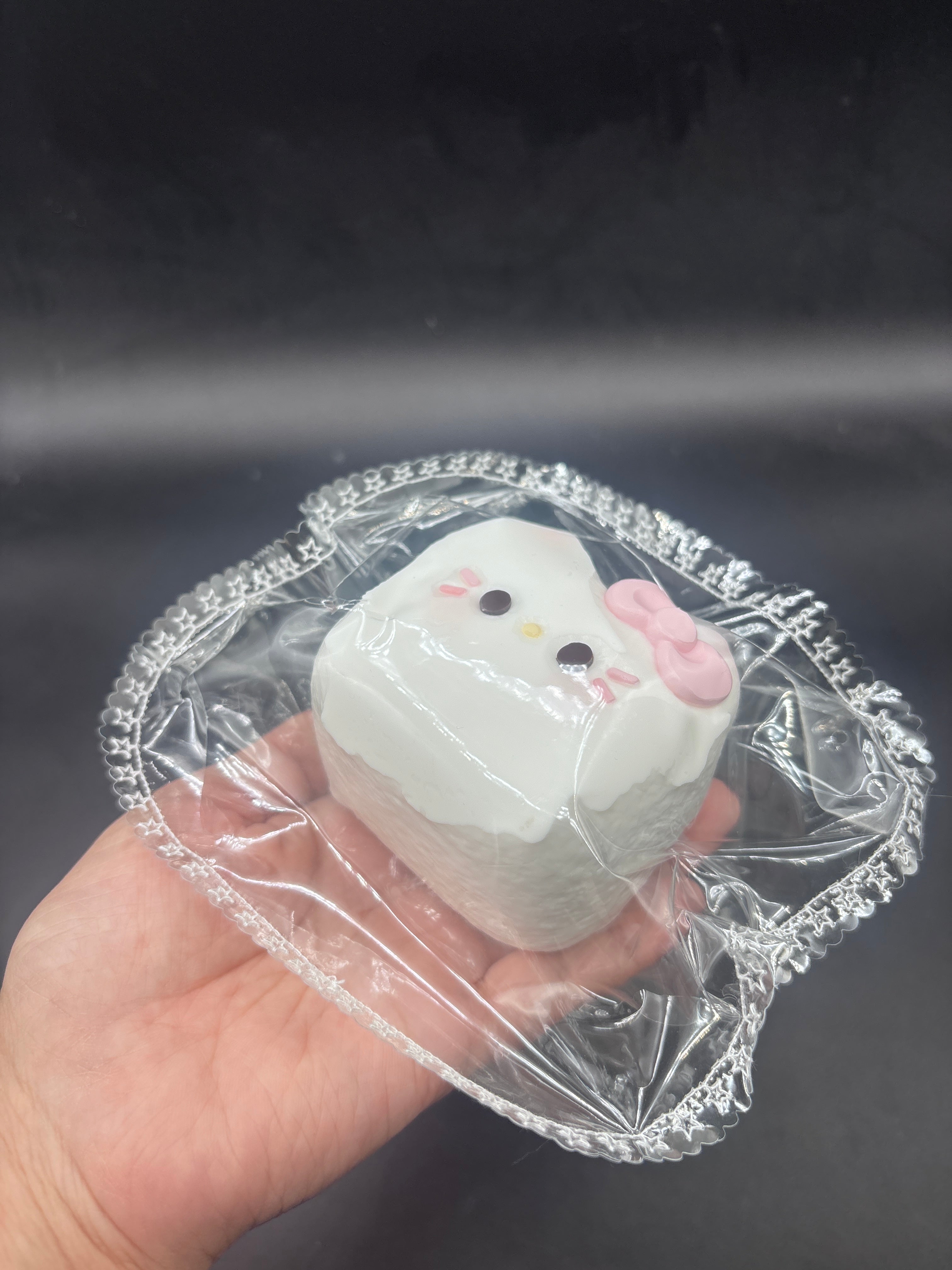 Frozen butter cube kitty cake taba squishy toy