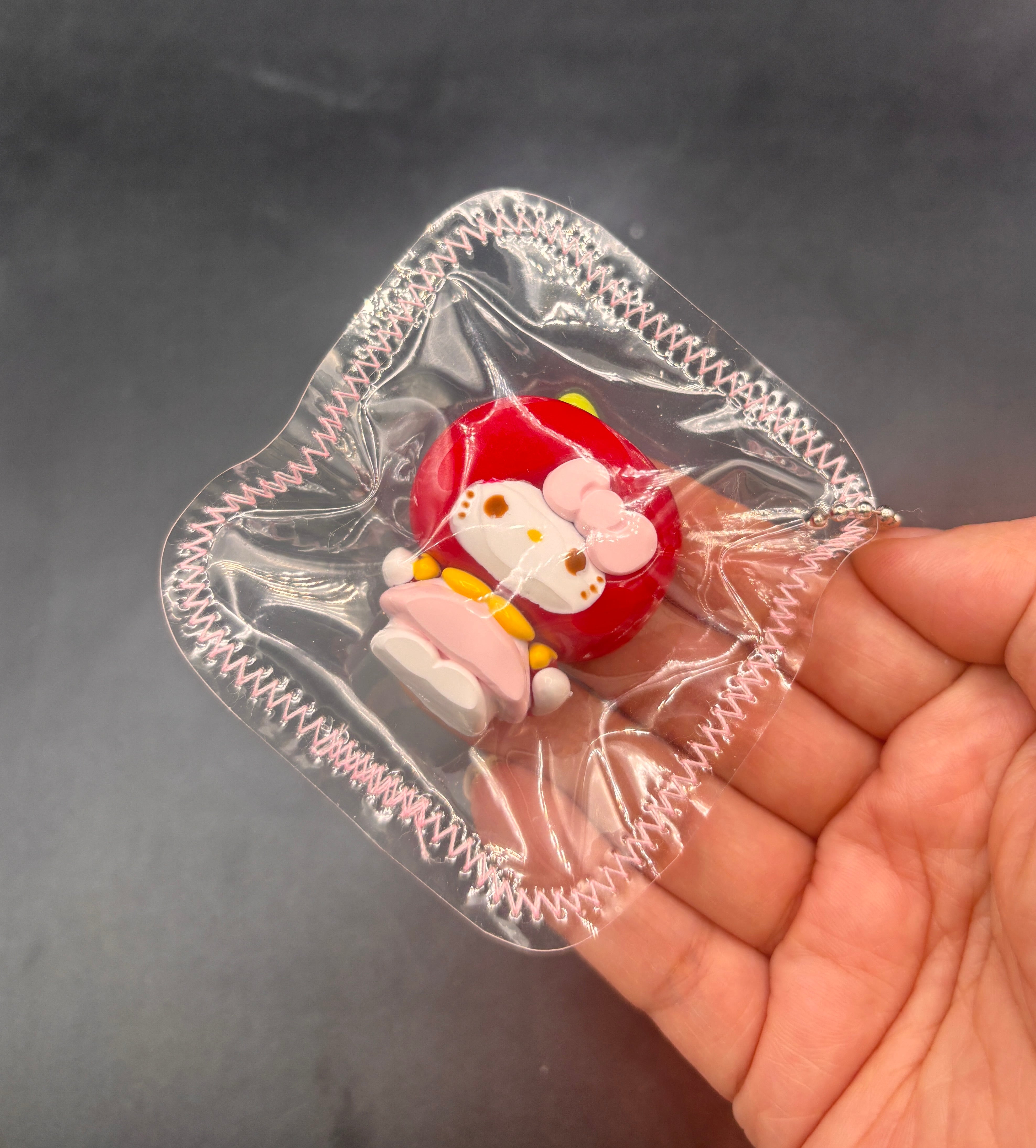 Mini Kitty berry keychain (choose)taba squishy
