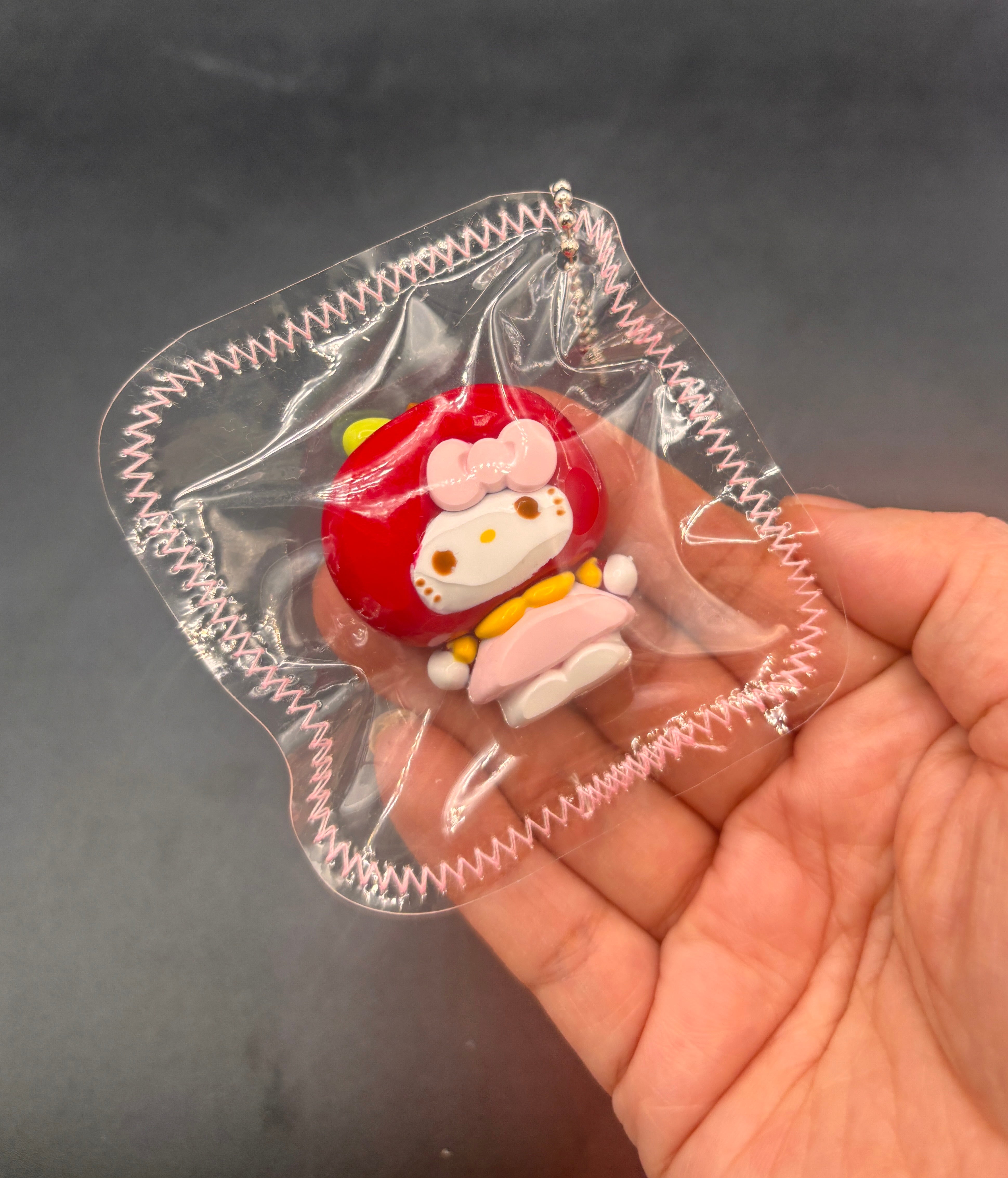 Mini Kitty berry keychain (choose)taba squishy