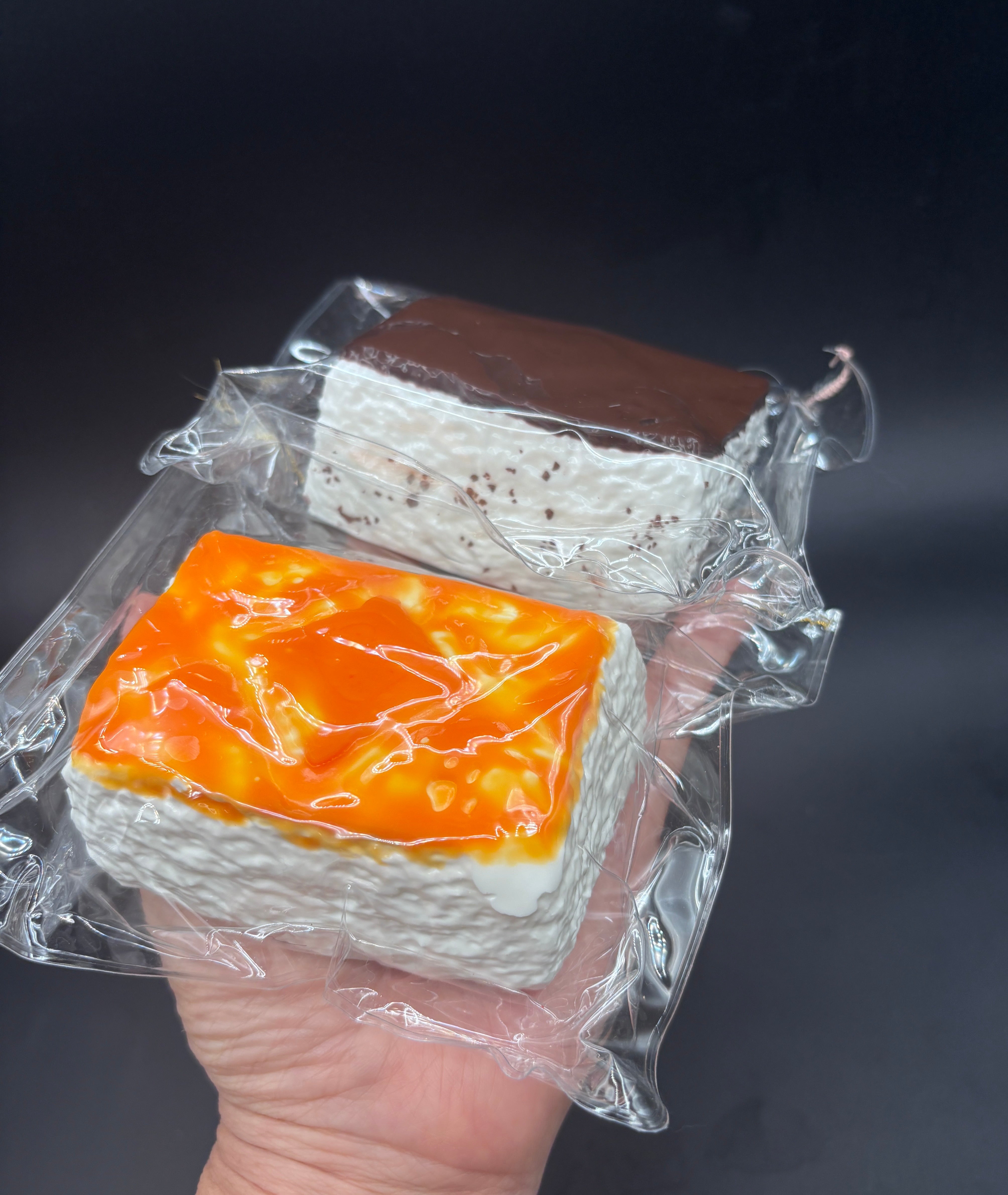 Sponge cake soft (normal/choco) with imprinted cat paw on the top corner  Taba squishy toy