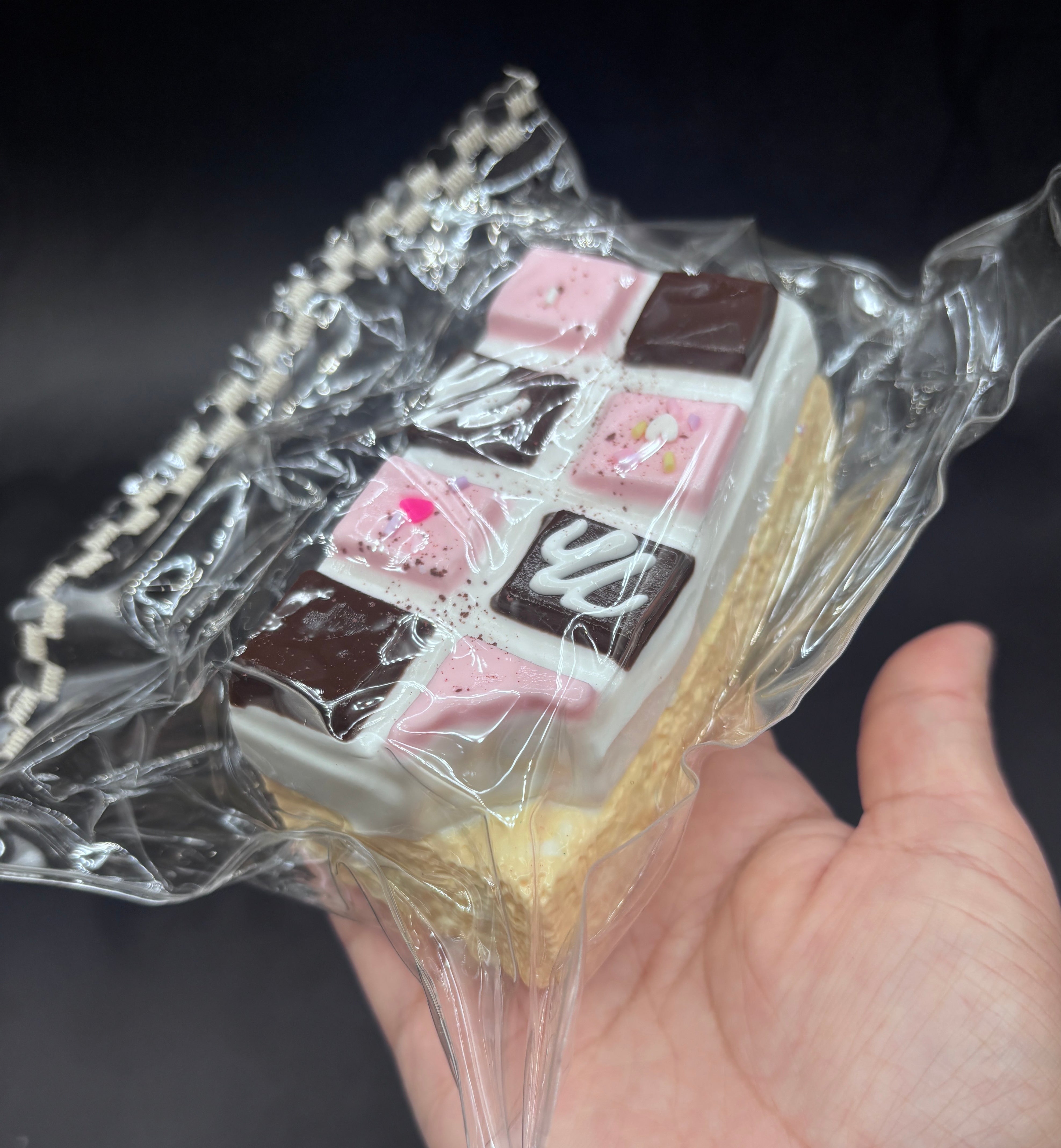 Frozen butter Large strawberry-choco chocolate bar cake   taba squishy