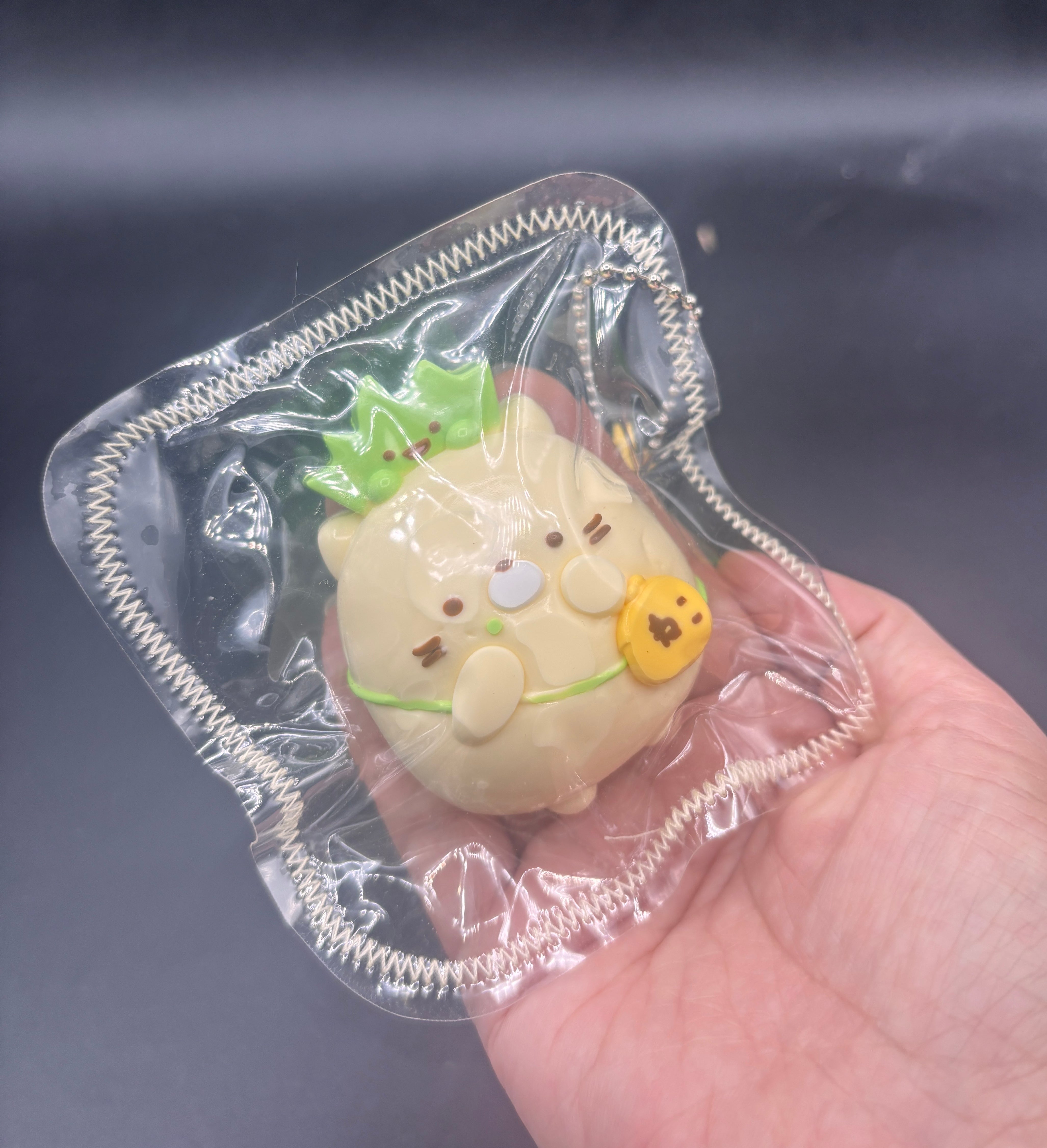 Sumikko Gurashi cat and grass small taba squishy