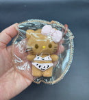 Tanned kitty in the beach  taba squishy