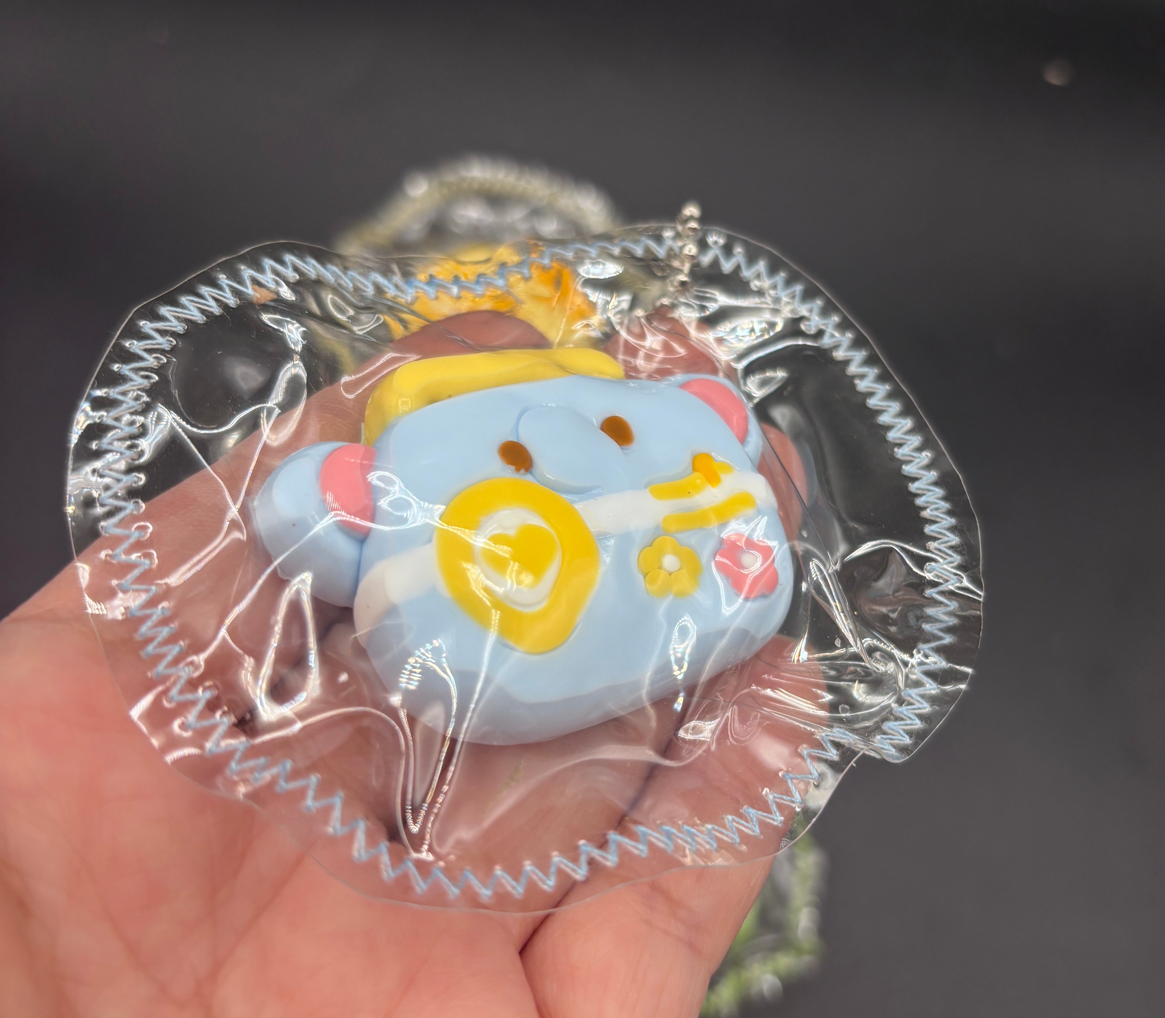 Mini keychain taba radio boxes (1pc)