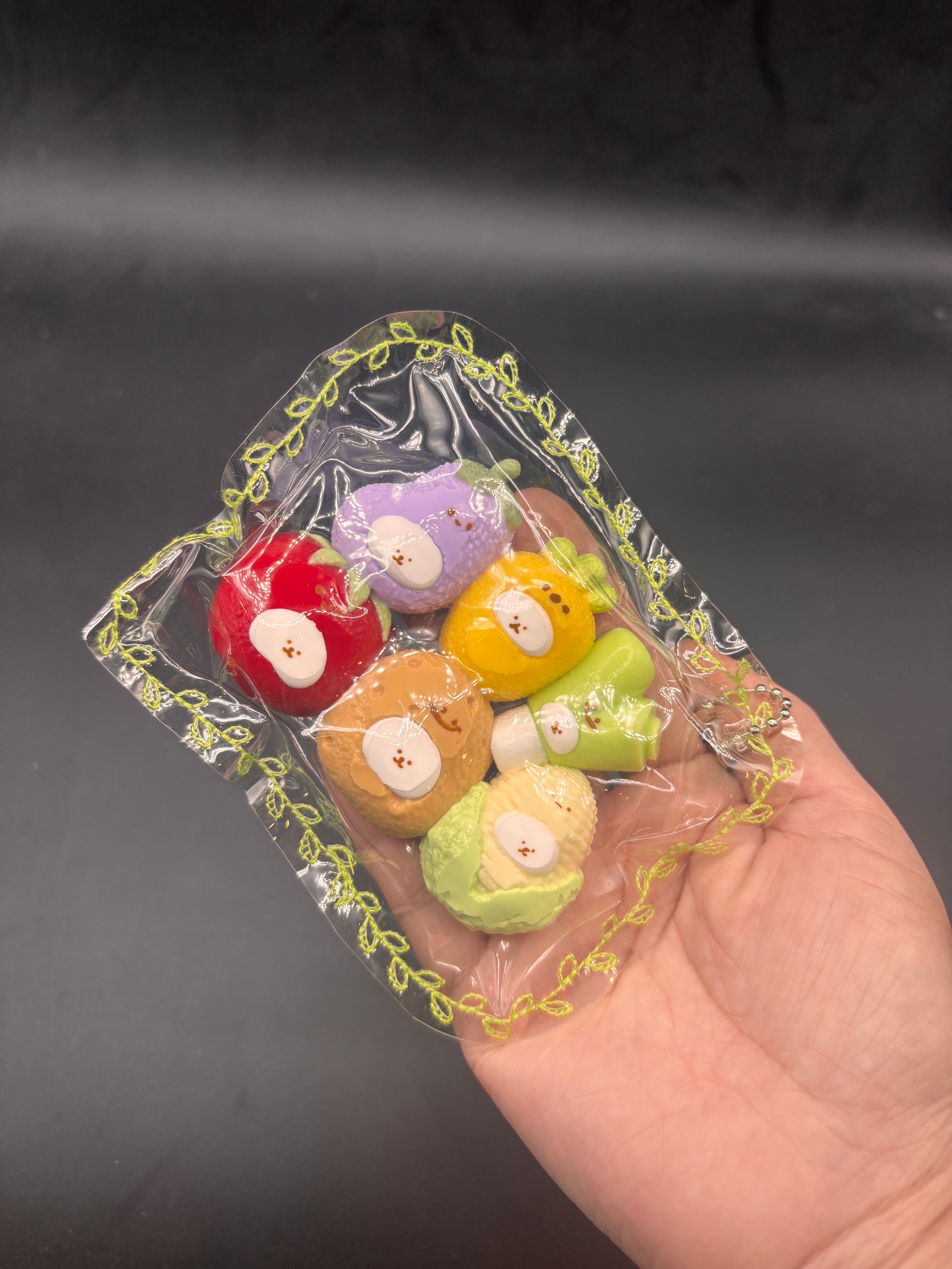 Cute pack of 6 mini vegetable Jokebear taba squishy