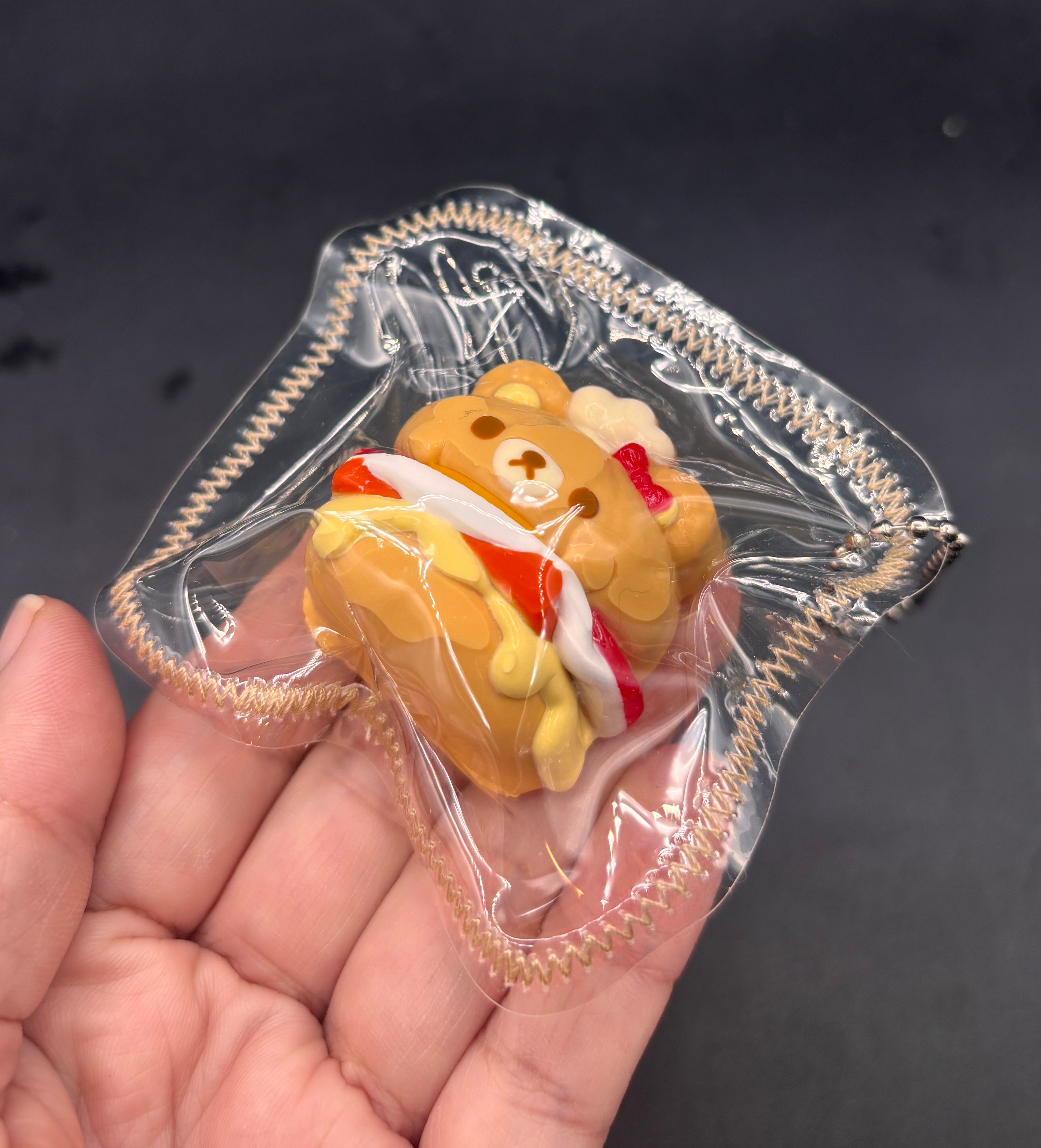 mini Rilakkuma burger keychain taba