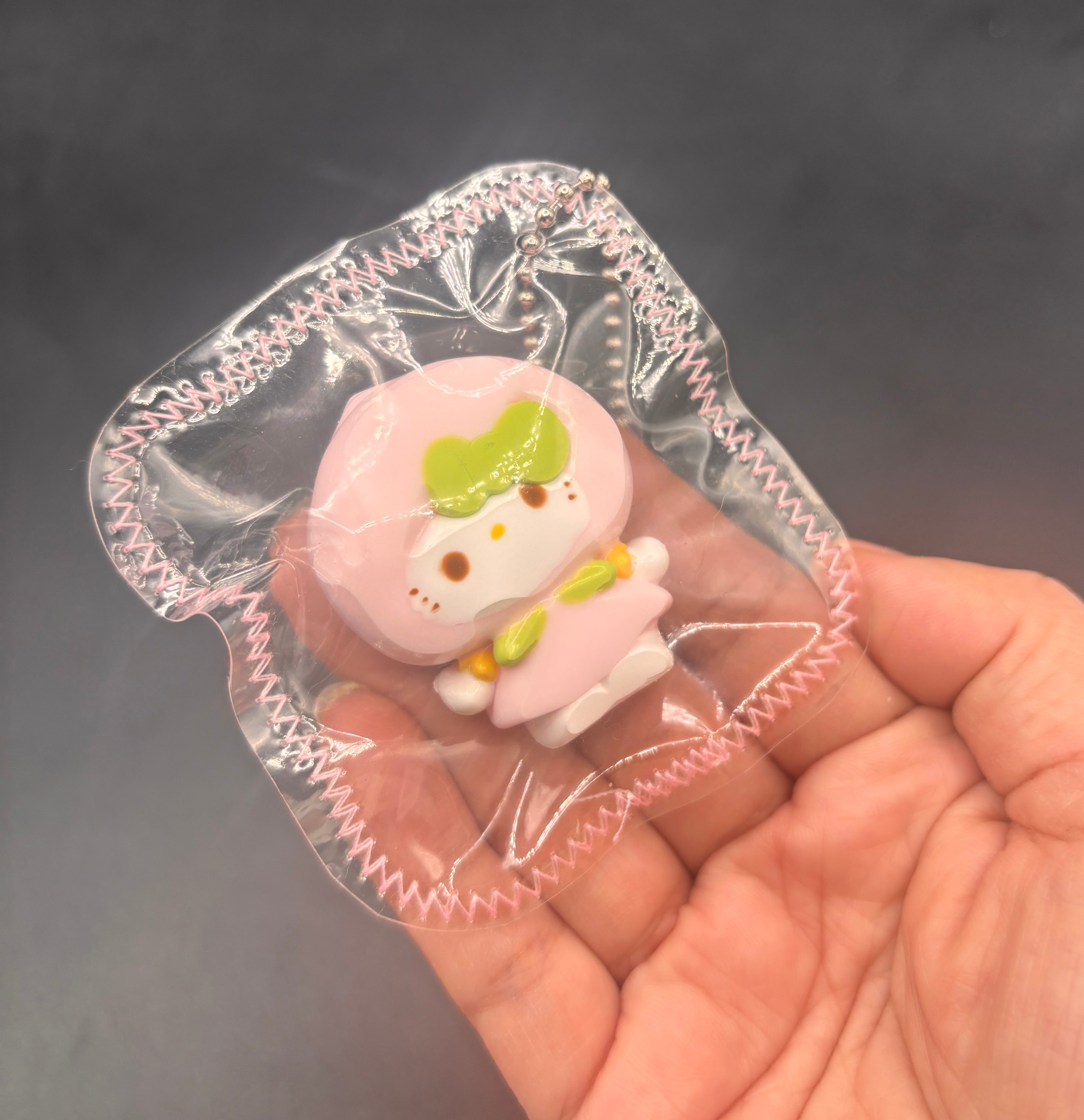 Mini Kitty berry keychain (choose)taba squishy