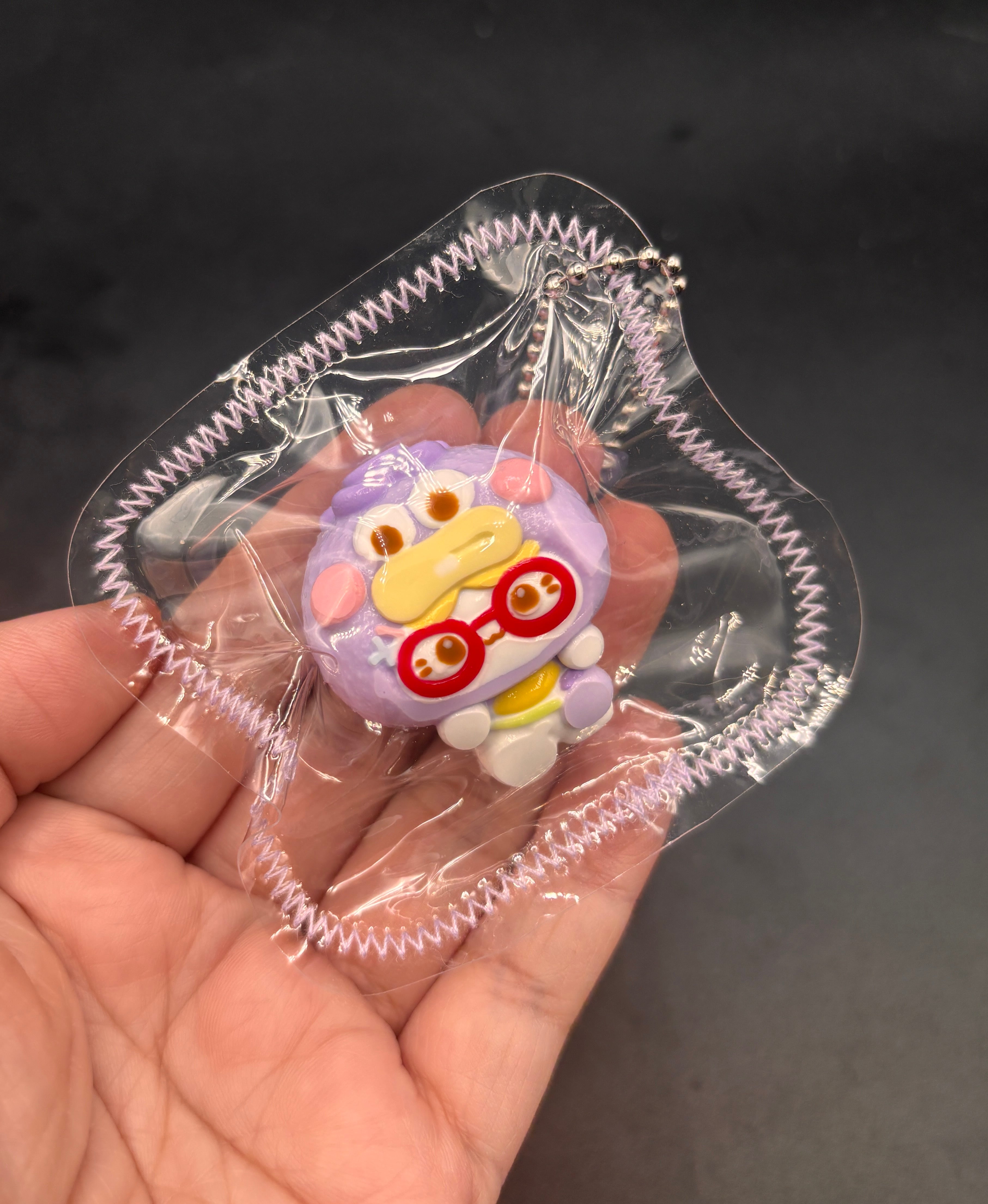 Mini keychain  (kitty with glasses cute) taba squishy