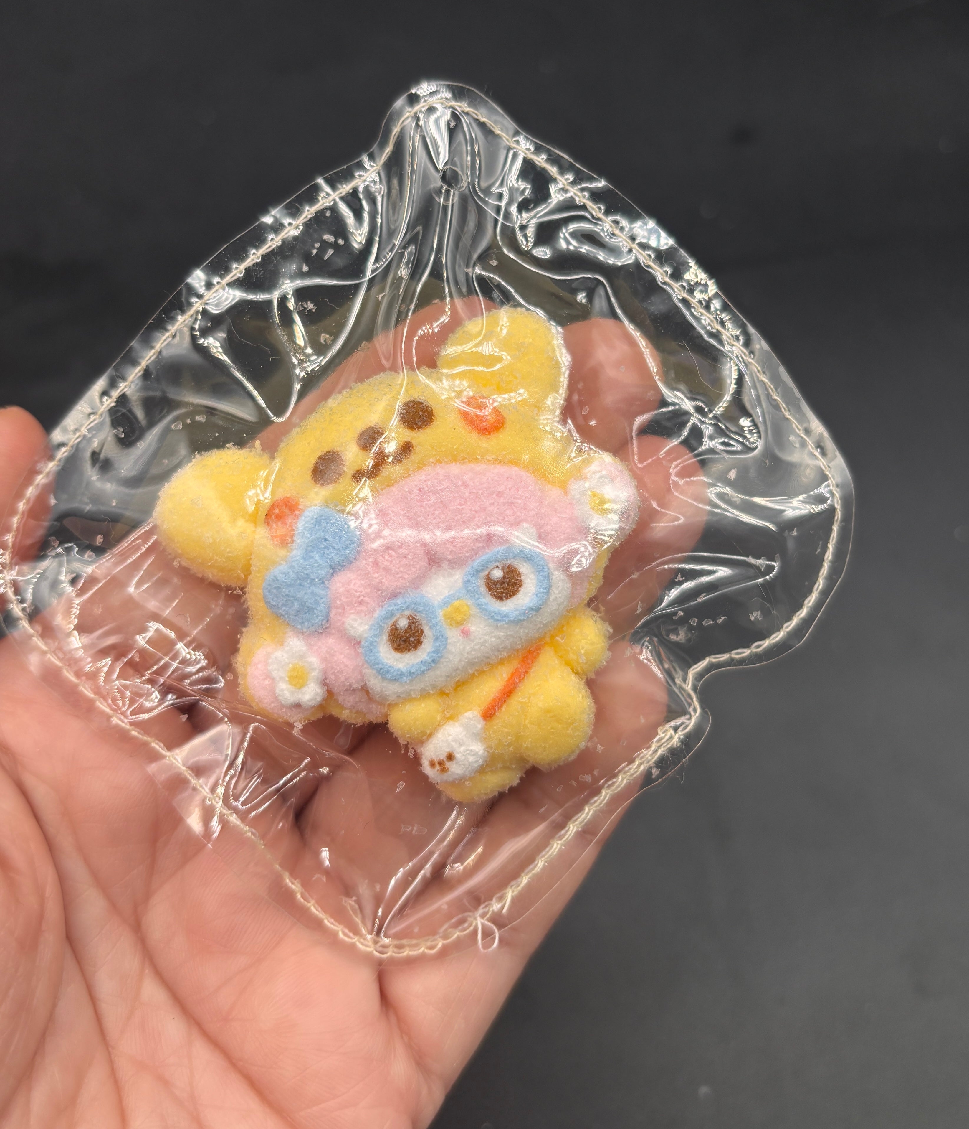 Mini piano pikachu keychain taba