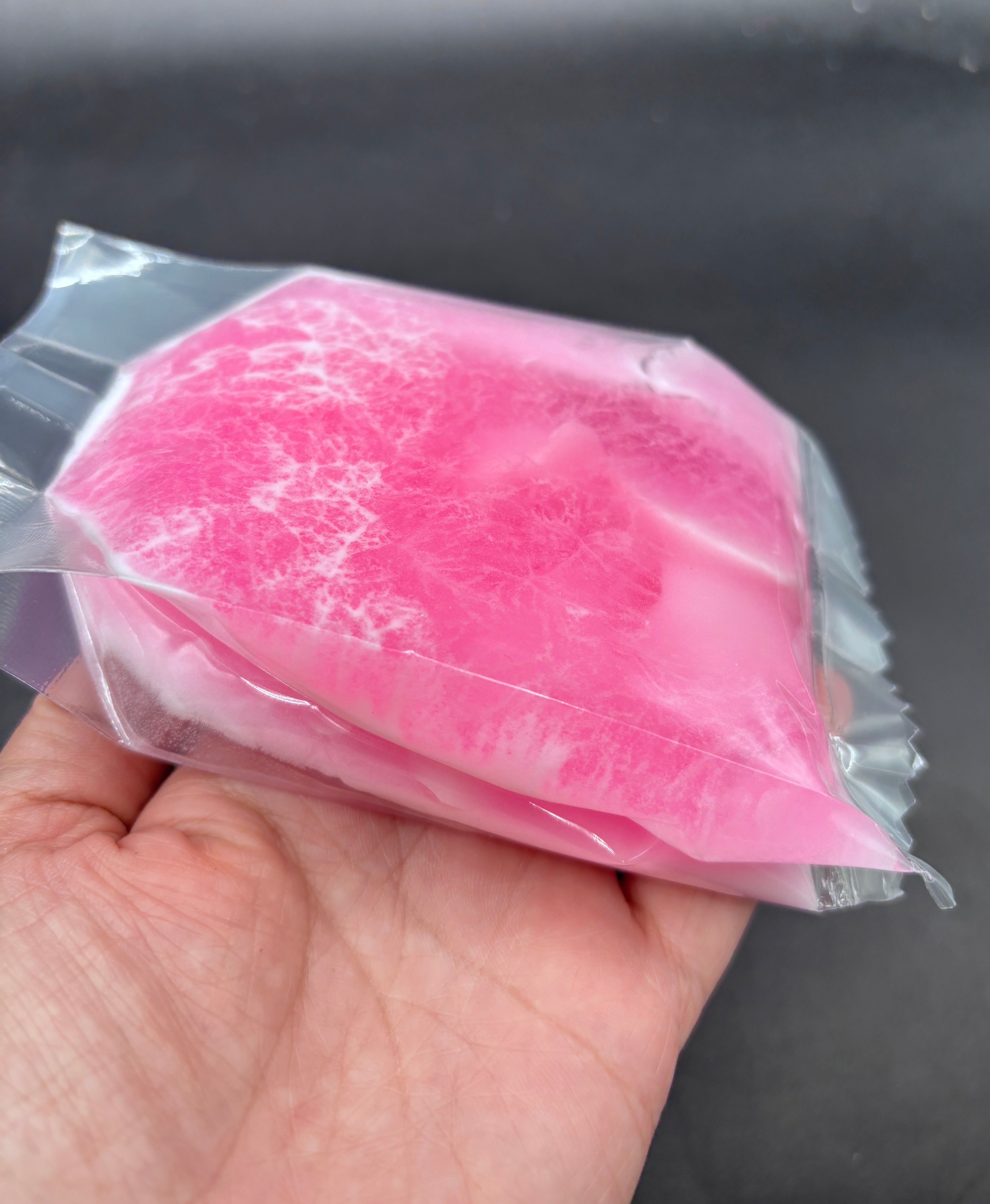 raspberry jam(crunchy slime bag with wax pieces and clay)