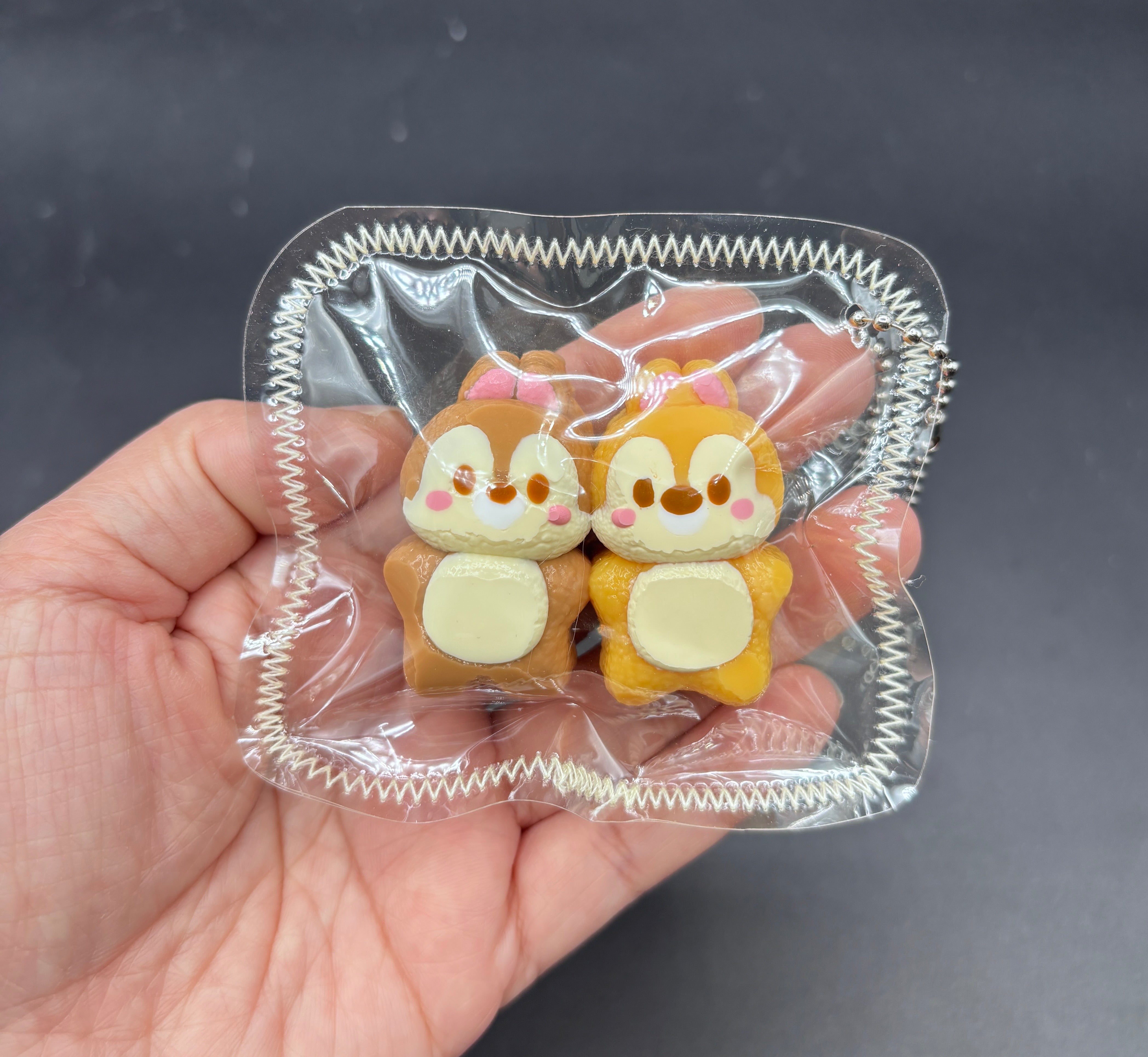 Mini keychain squirrel twins taba squishyt