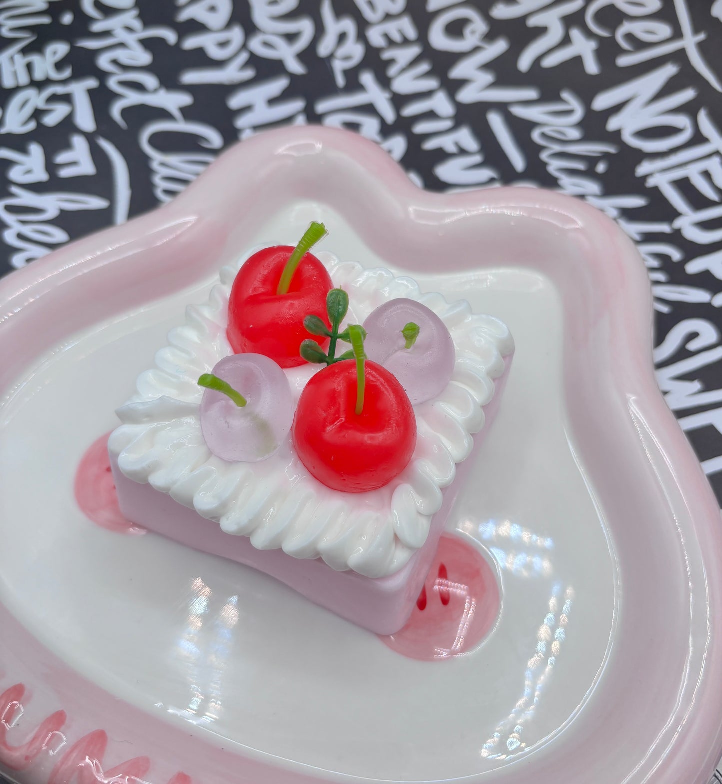 taba squishy - Large cute pink cherry cake