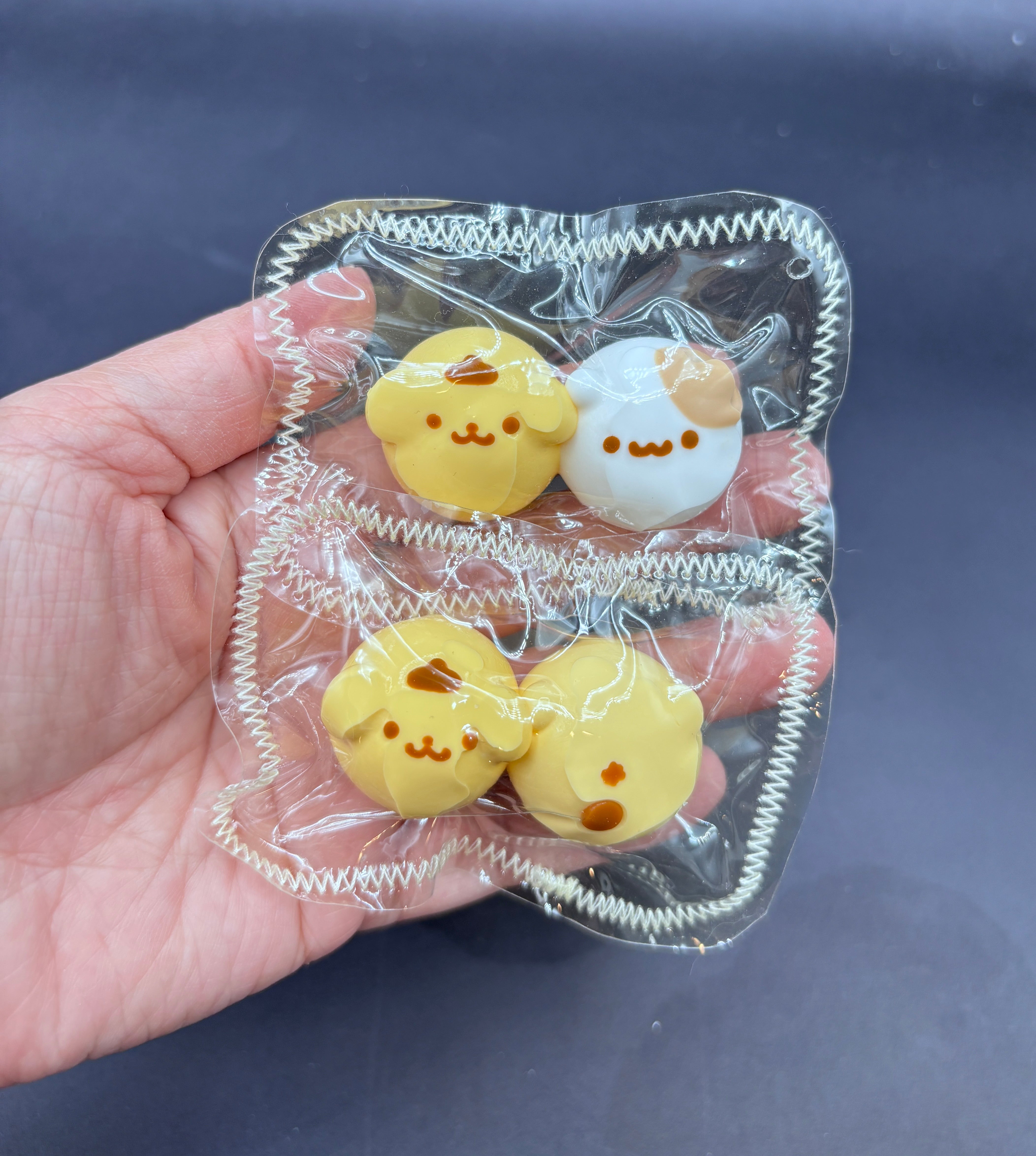 Pudding dog and hamster bun mini keychain taba (choose 1)