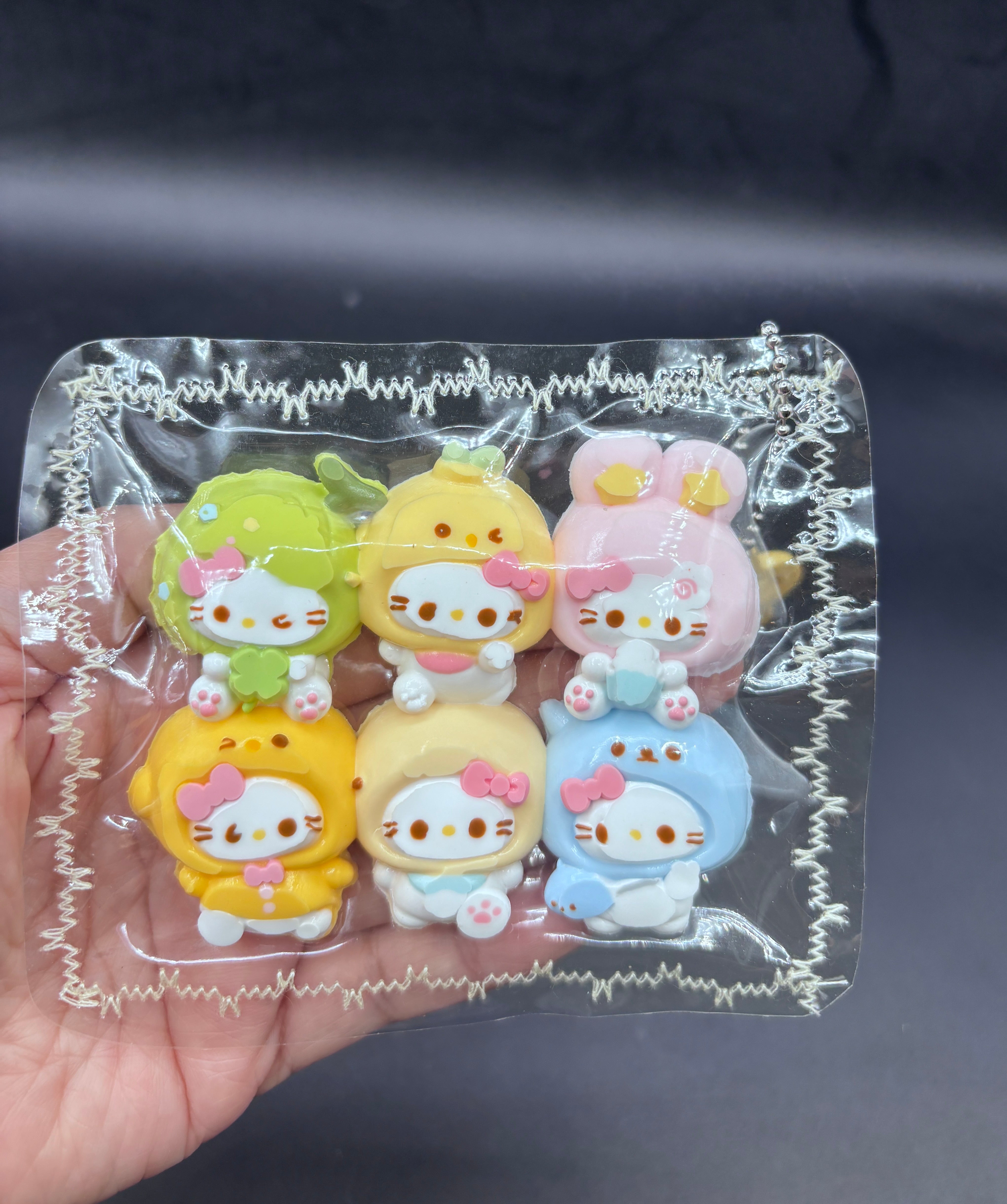 Pack of 6 mini kitty in hoodie cute taba squishy