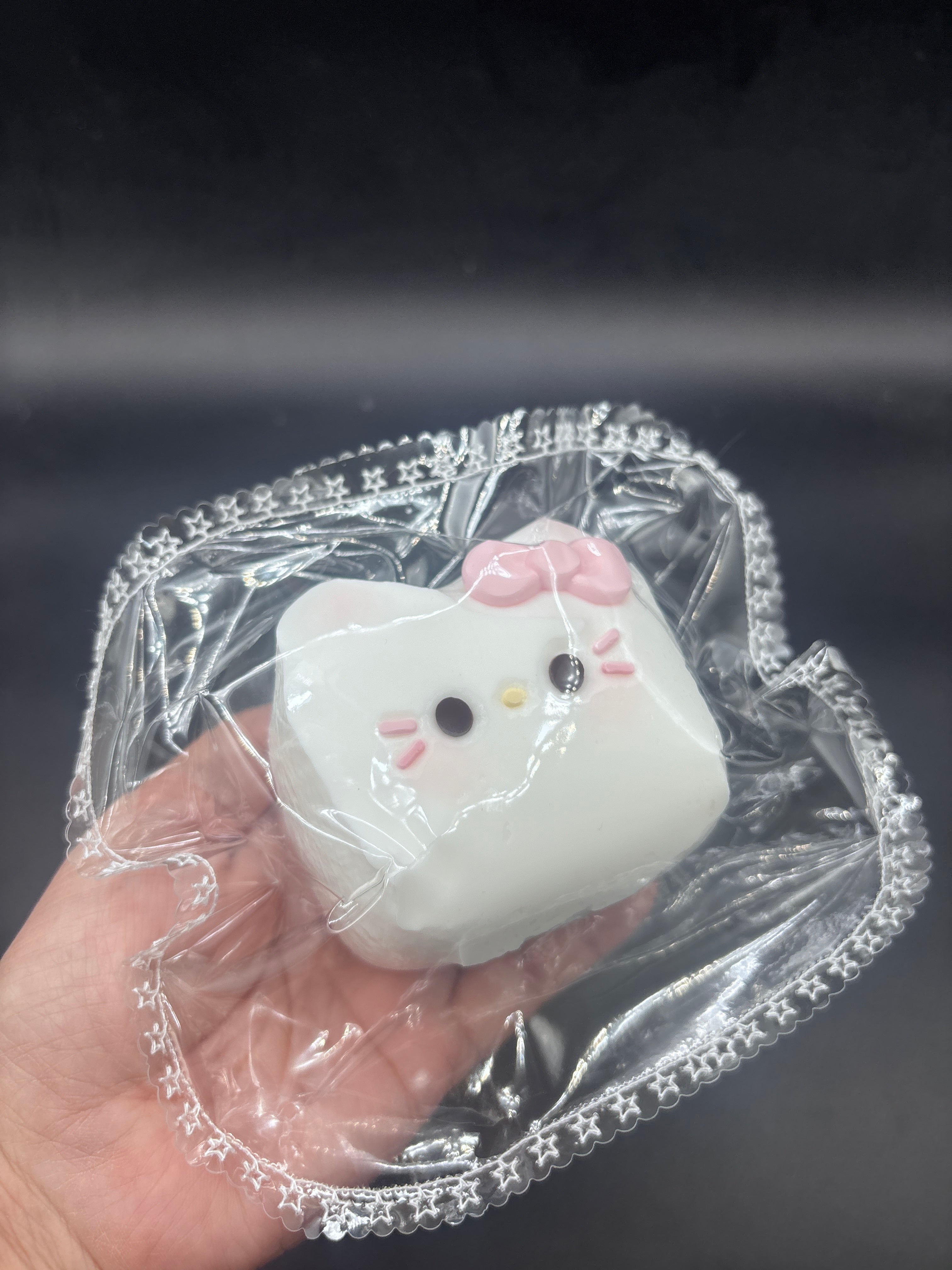 Frozen butter cube kitty cake taba squishy toy