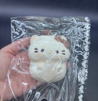 Frozen butter cute kitty holding a pillow  taba squishy