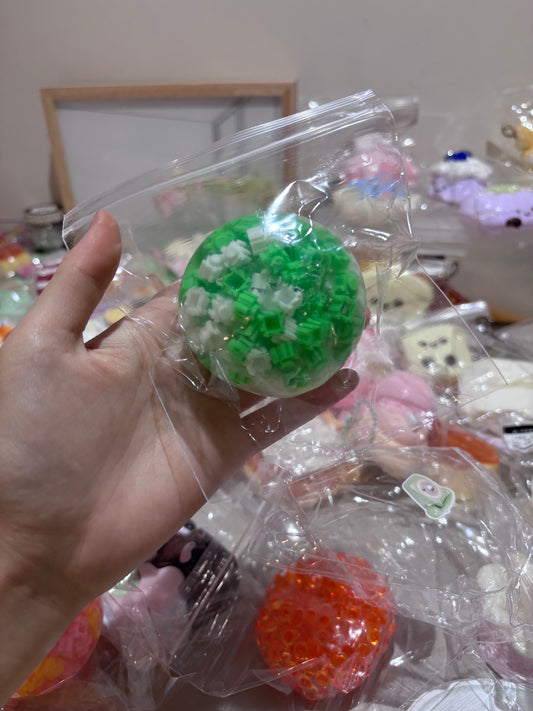 Crunchy Lego slime ball green