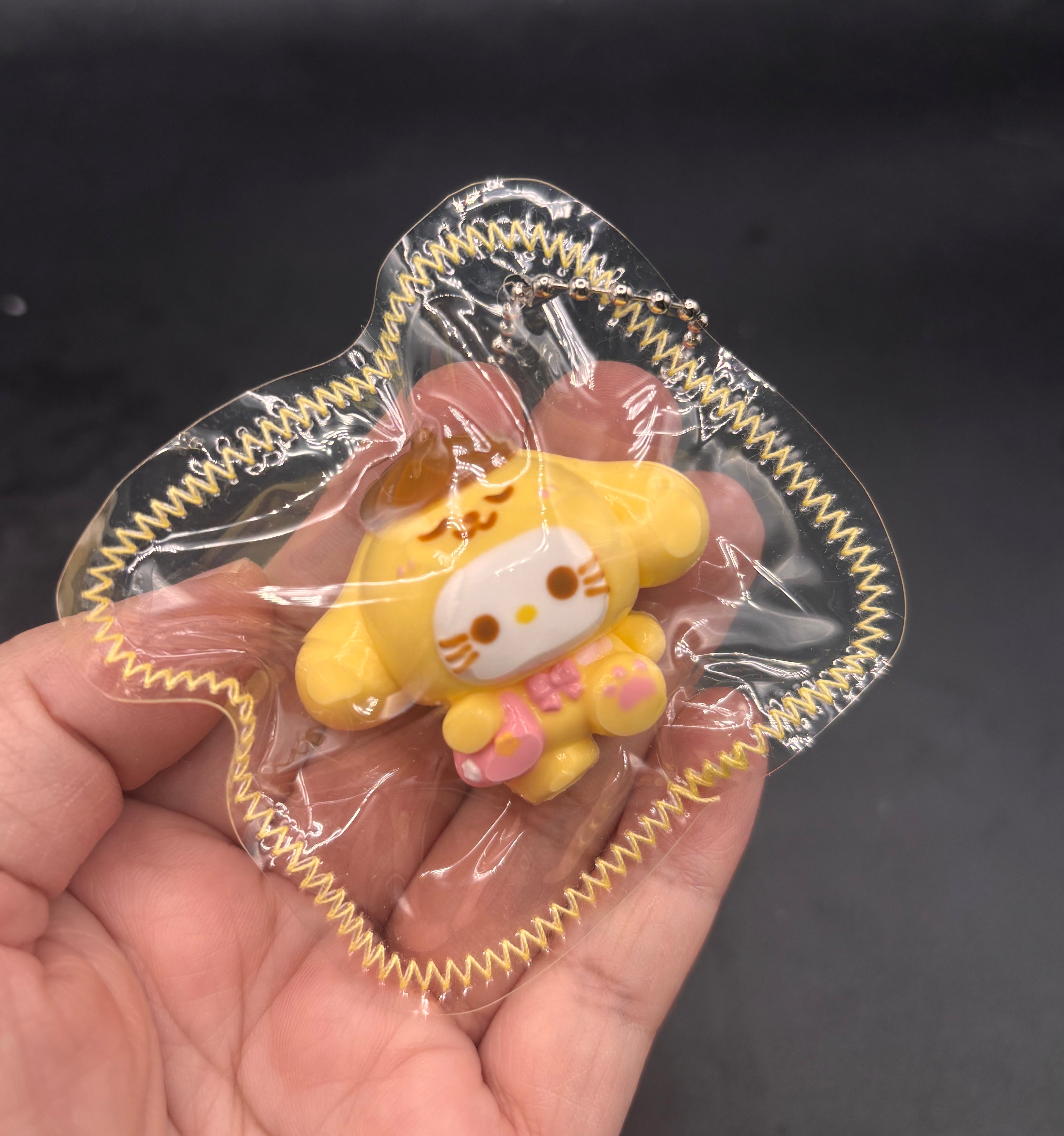 Mini keychain (kitty x pompompurin cute)taba squishy