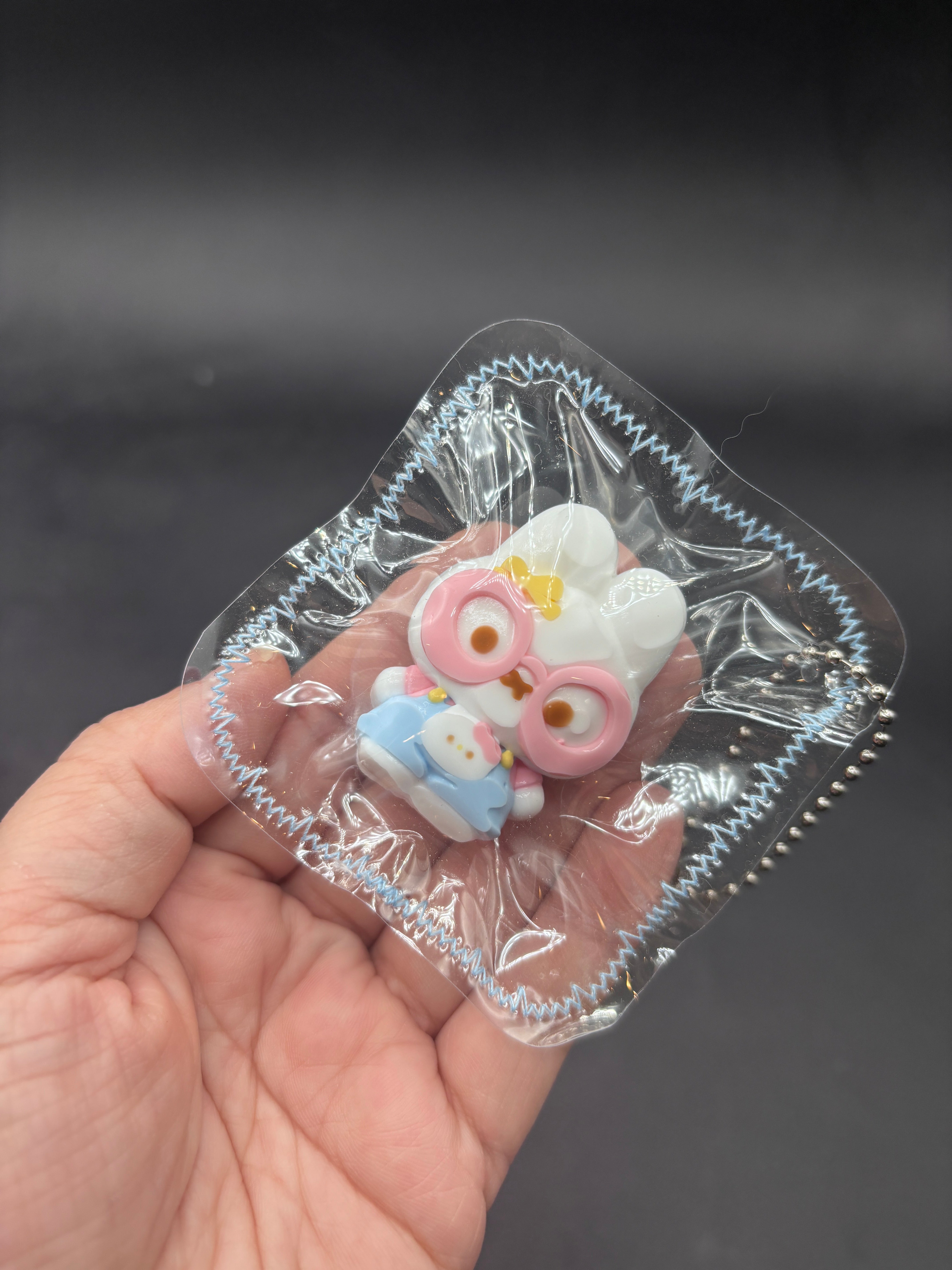 Glasses Miffy mini keychain taba