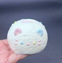 Frozen Butter Colorful kitten ball with cat paw scar taba squishy (tiny defective)