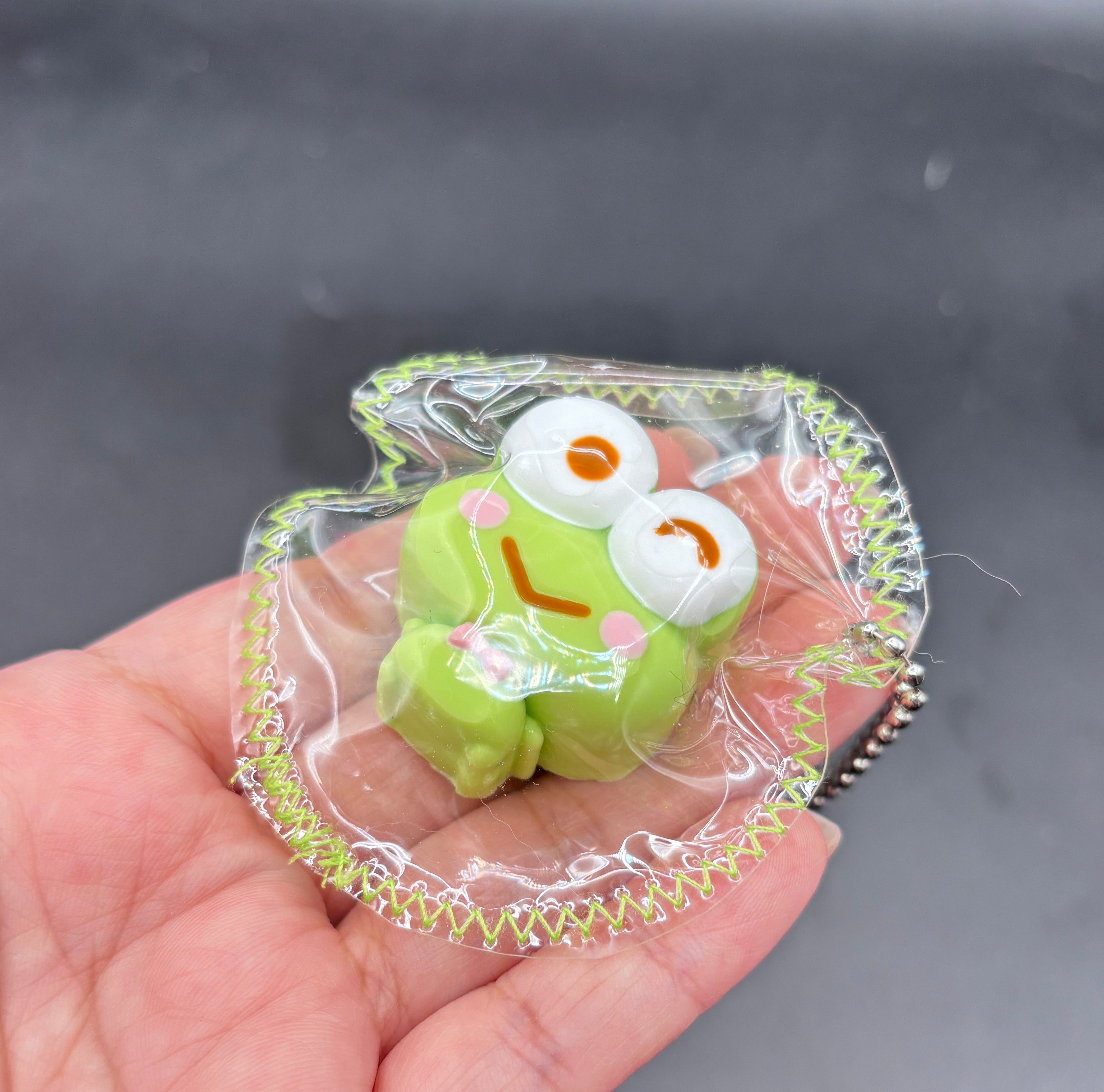 Mini Frog keychain taba squishy
